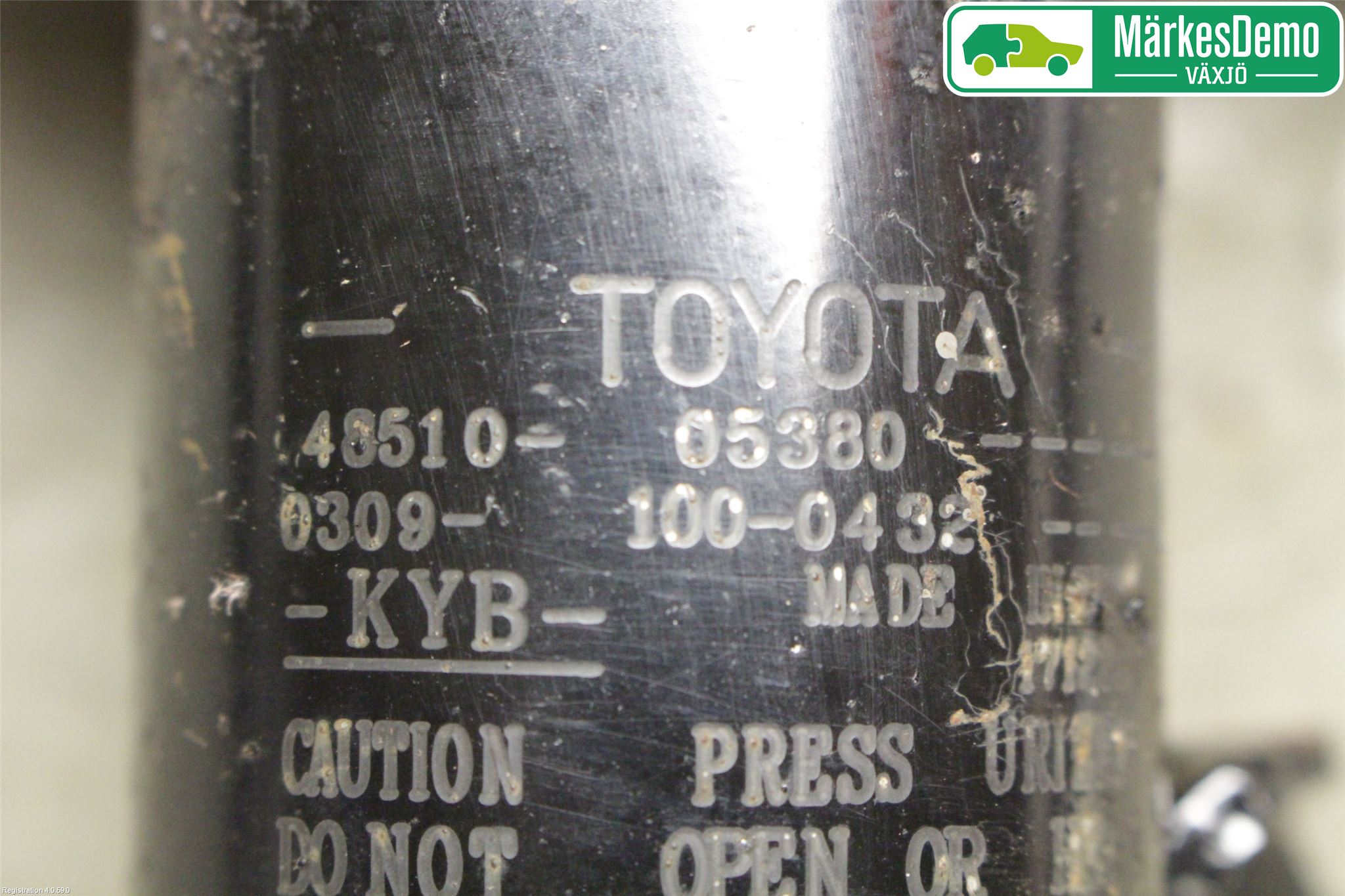 Toyota AVENSIS 16-18 Fjærbein Foran Høyre