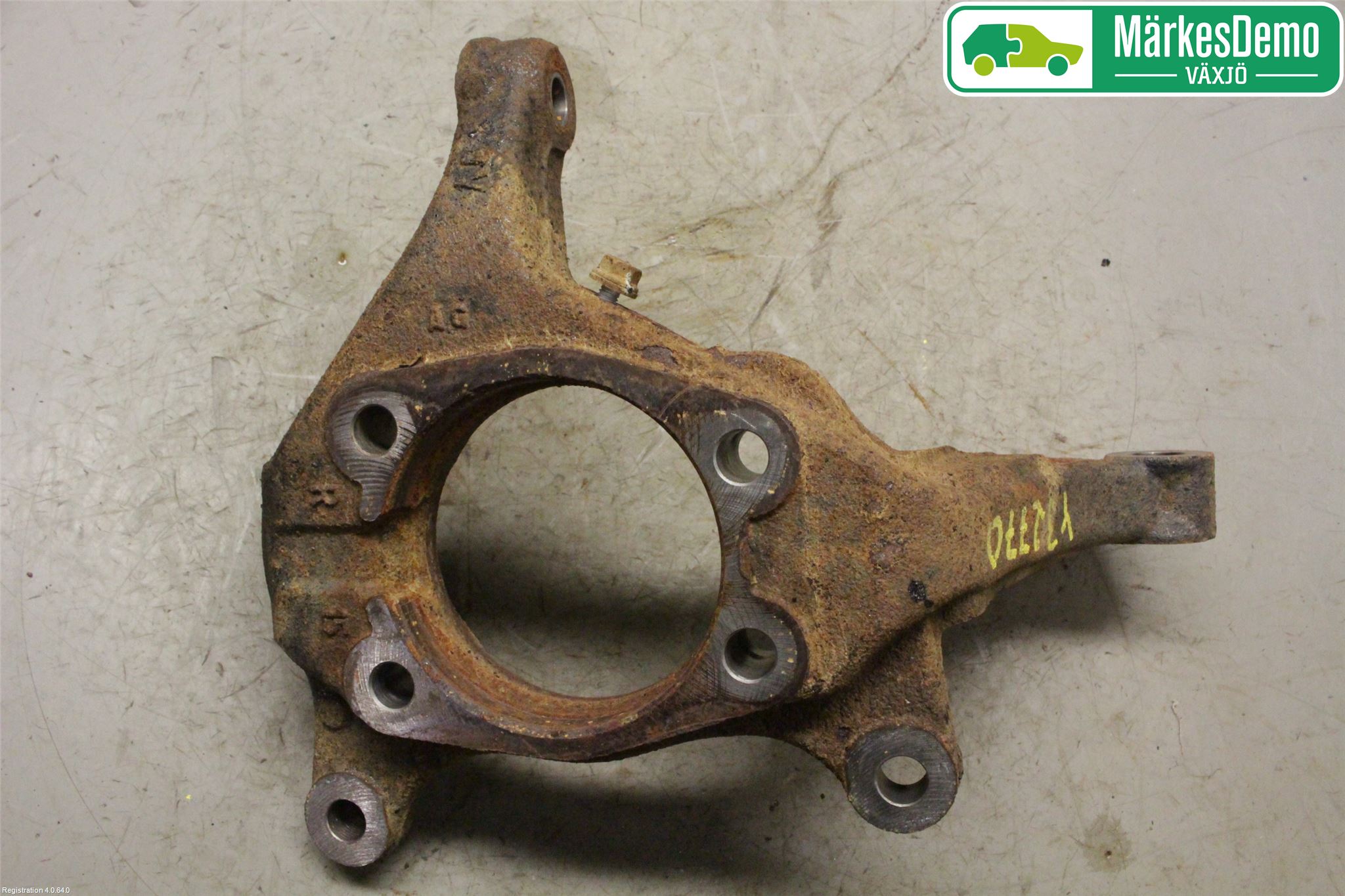 Toyota RAV4 13-18 Spindel Hf