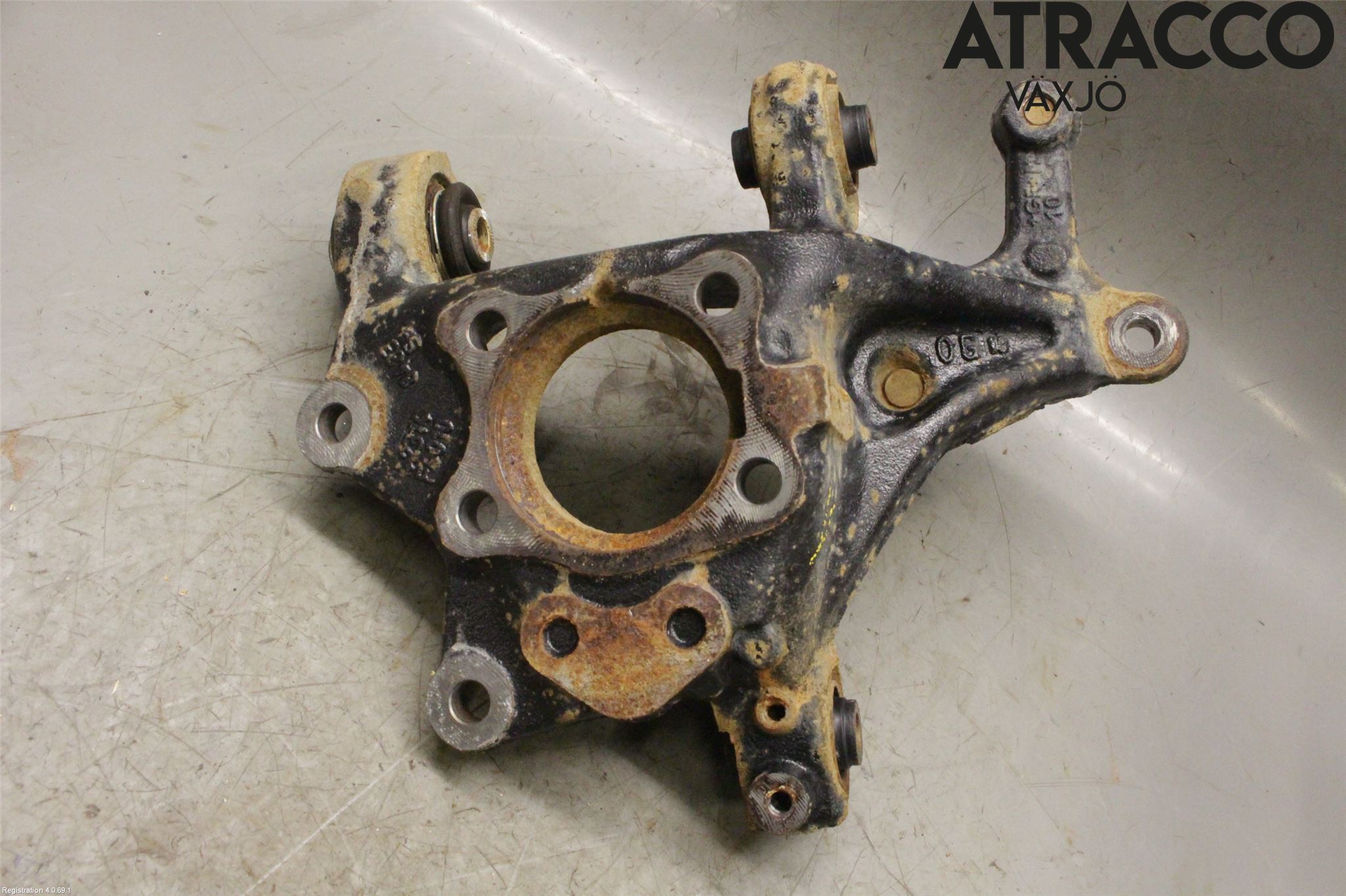 Toyota C-HR 16-23 Spindel Vb