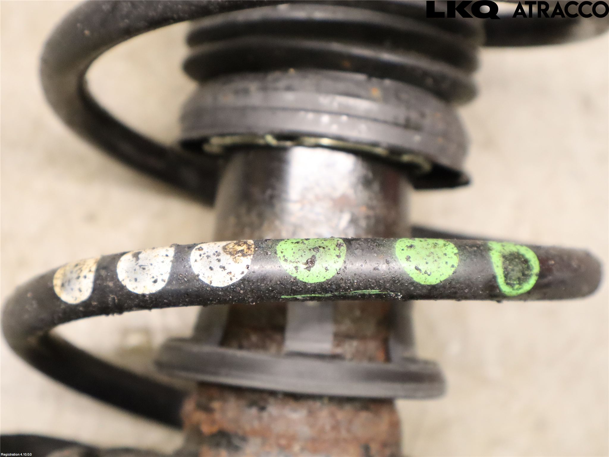 Volkswagen VW POLO 10-17 Fjærbein Foran Venstre