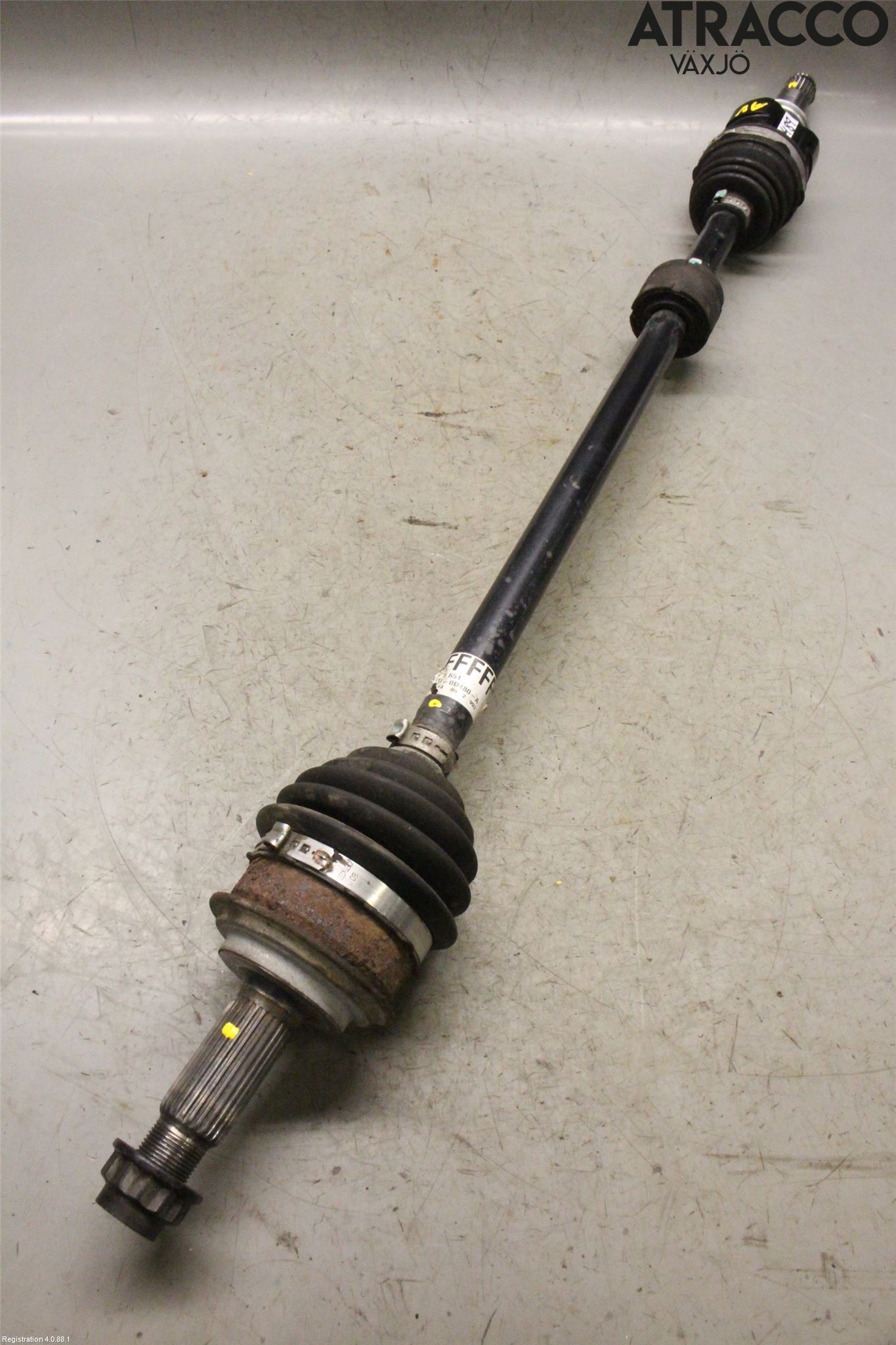Toyota YARIS XP130 12-14 Drivaksel Foran Kompl Høyre