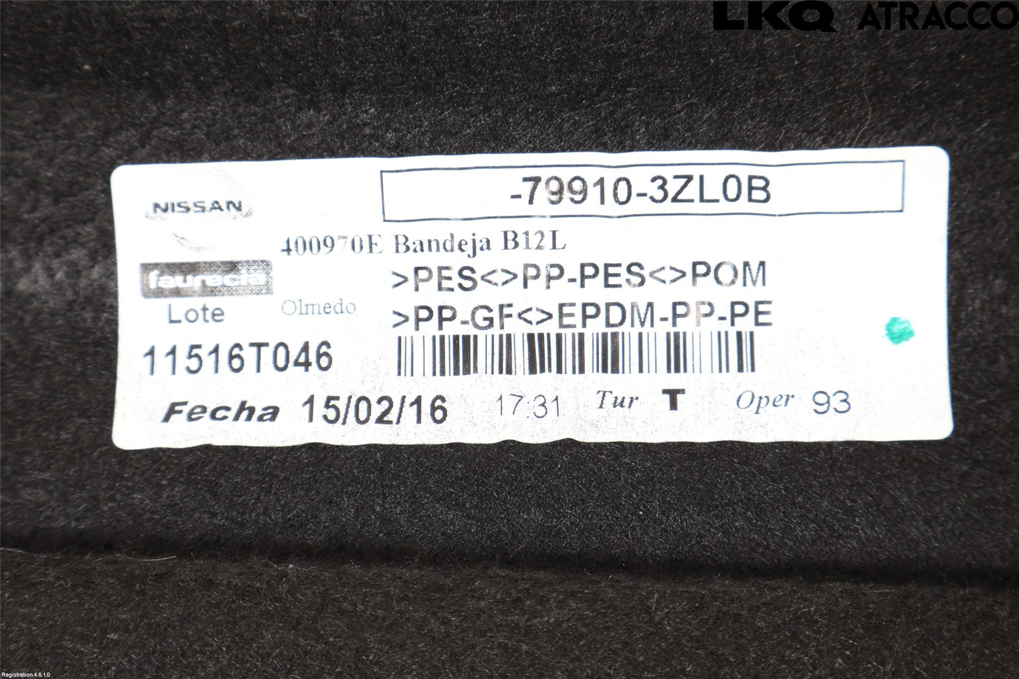 Nissan PULSAR Innr Hattehylle