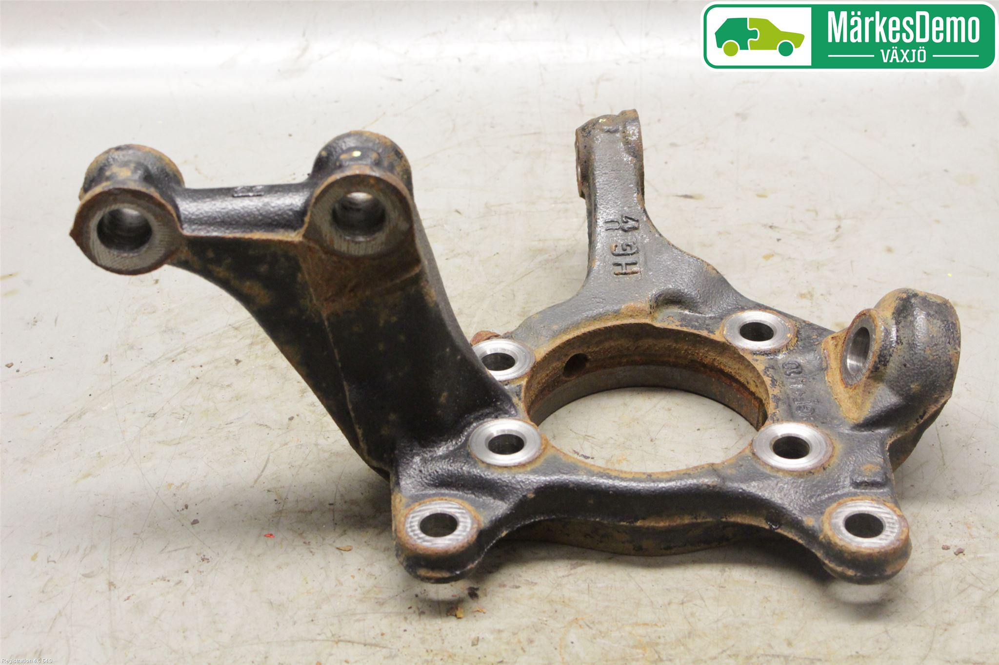 Toyota AURIS 13-19 Spindel Hf