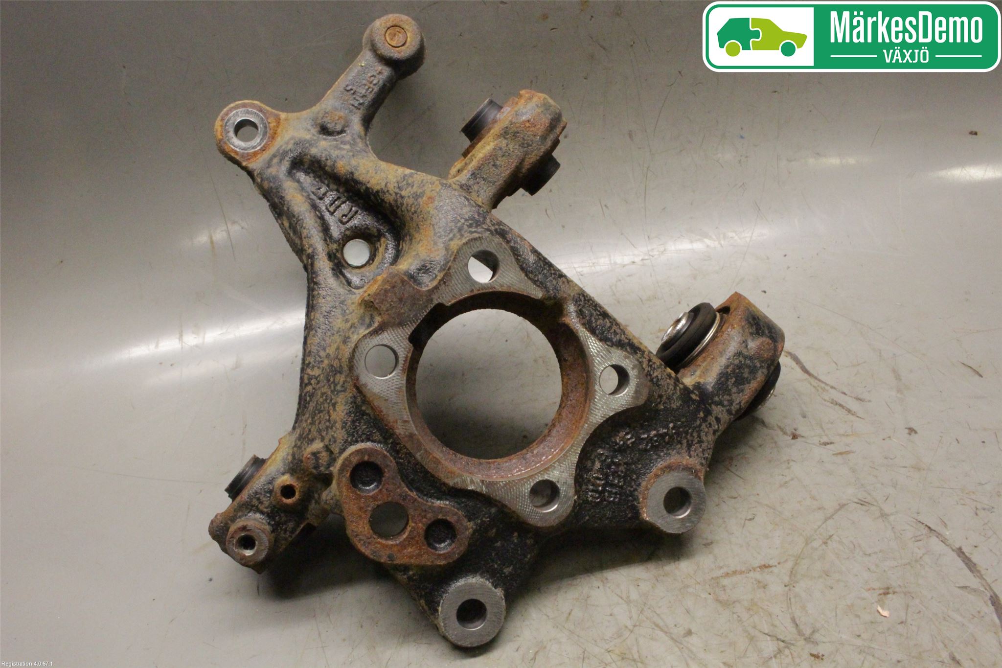 Toyota C-HR 16-23 Spindel Hb