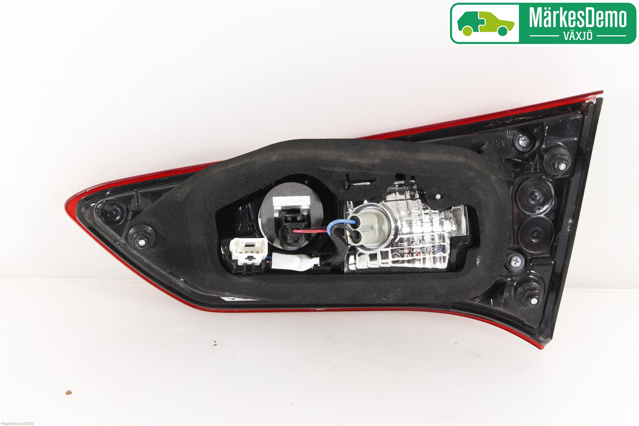 Toyota YARIS XP130 15-20 Baklykt Venstre  På Luke(Indre