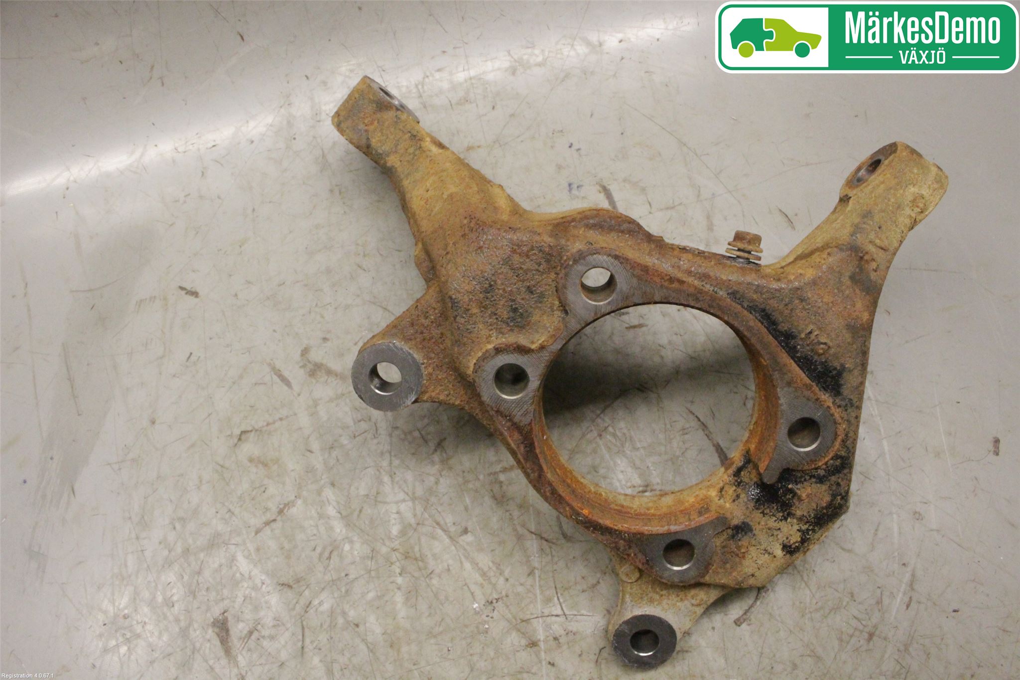 Toyota RAV4 13-18 Spindel Vf