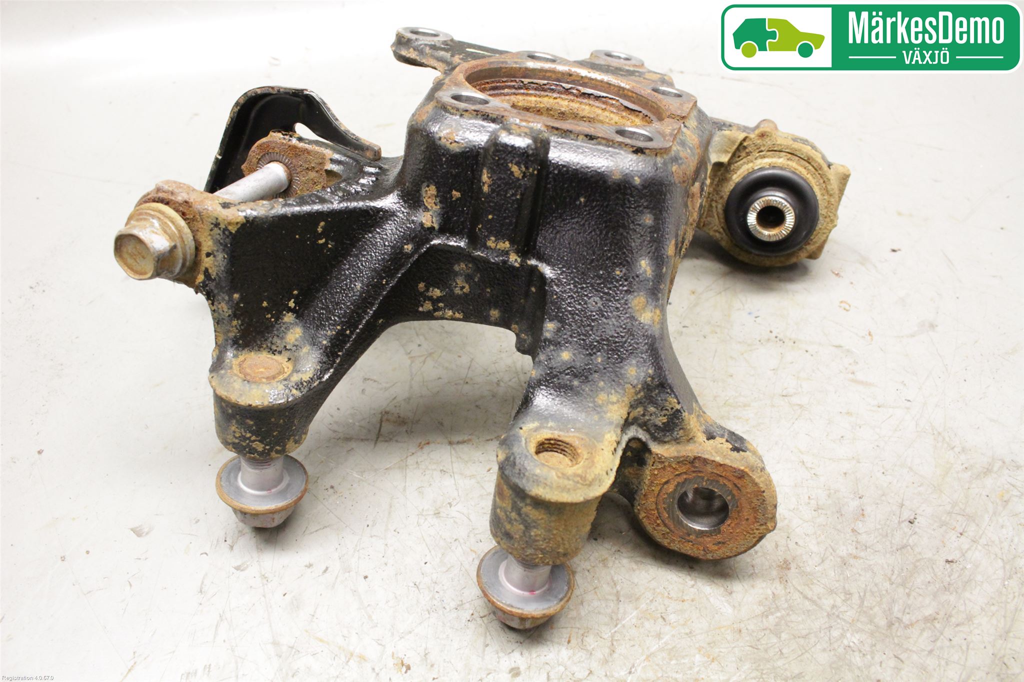 Toyota AVENSIS 16-18 Spindel Vb
