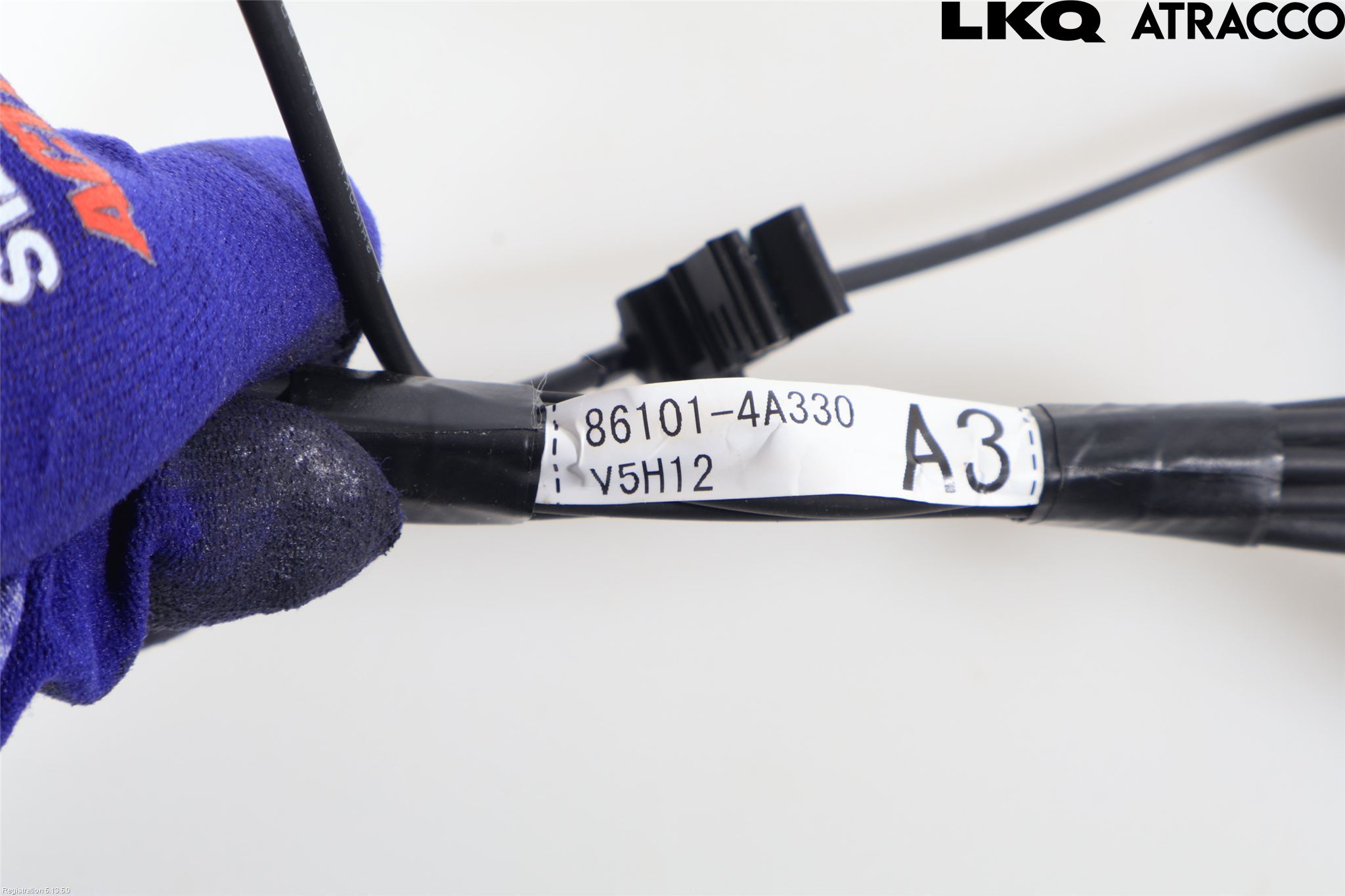 Toyota bZ4X EA10 22- Antenn El