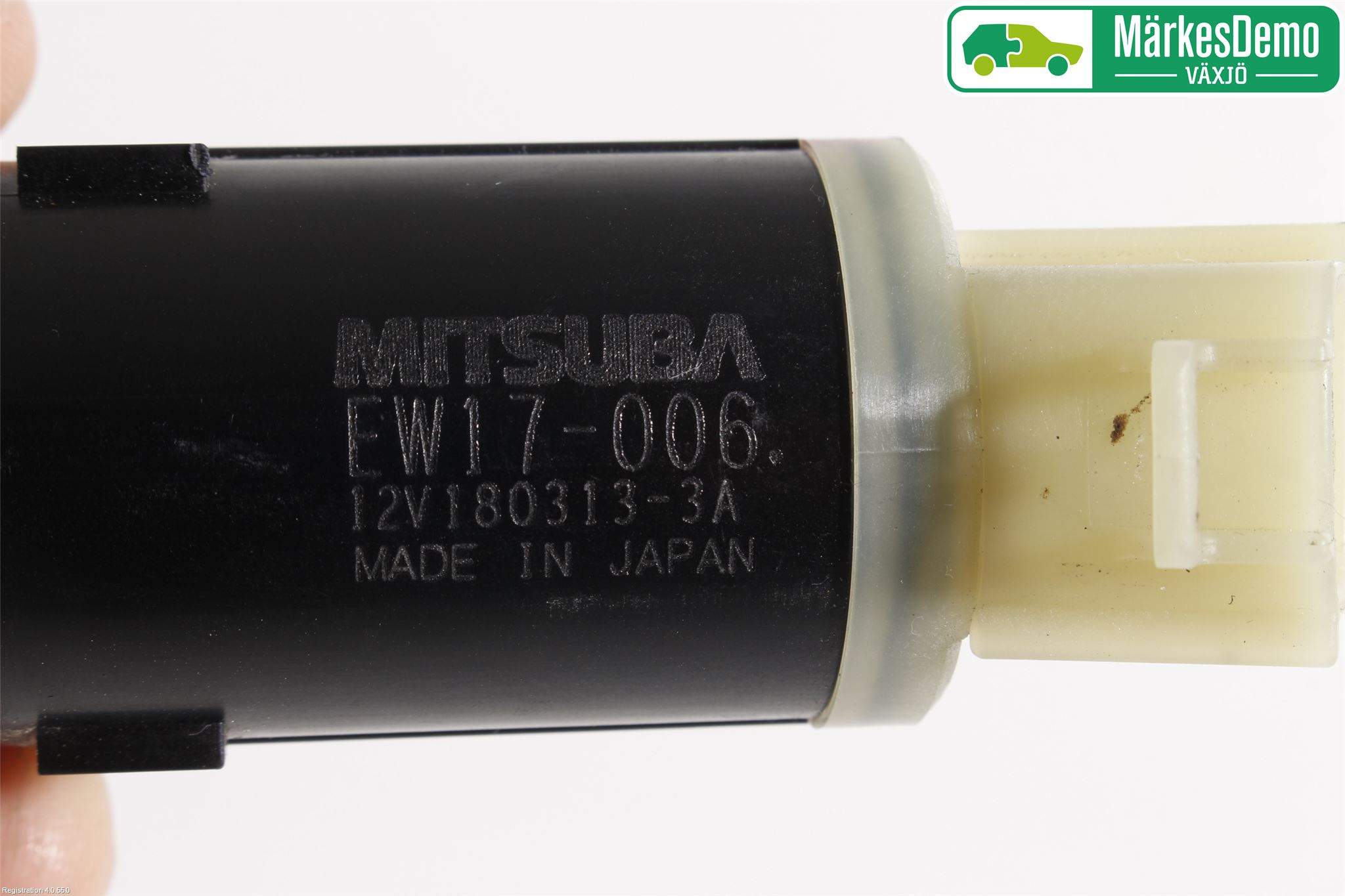 Suzuki SWIFT 17-24 Spylerpumpe Frontrute