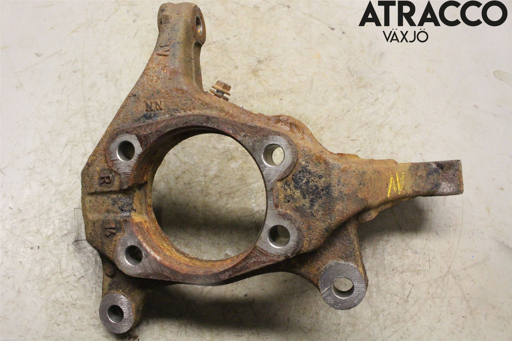 Toyota RAV4 13-18 Spindel Hf