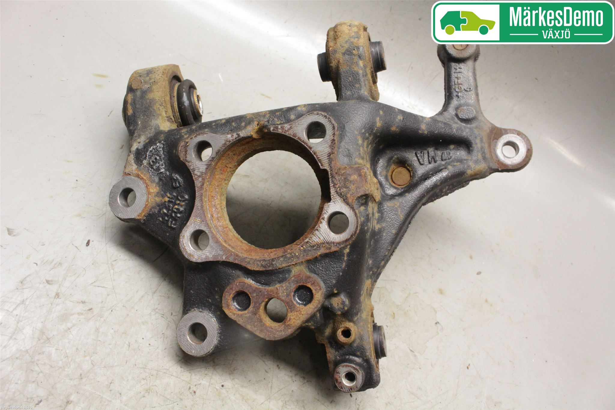 Toyota C-HR 16-23 Spindel Vb