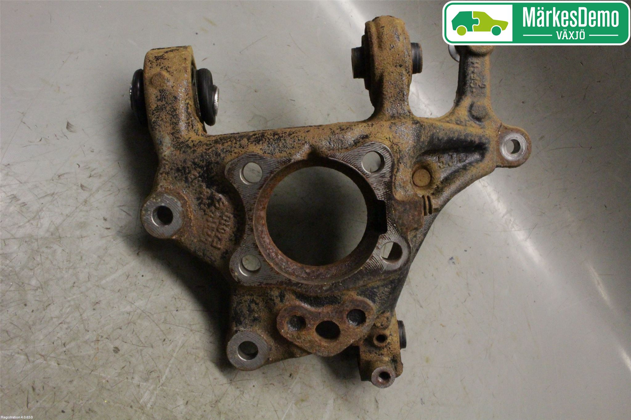 Toyota C-HR 16-23 Spindel Vb