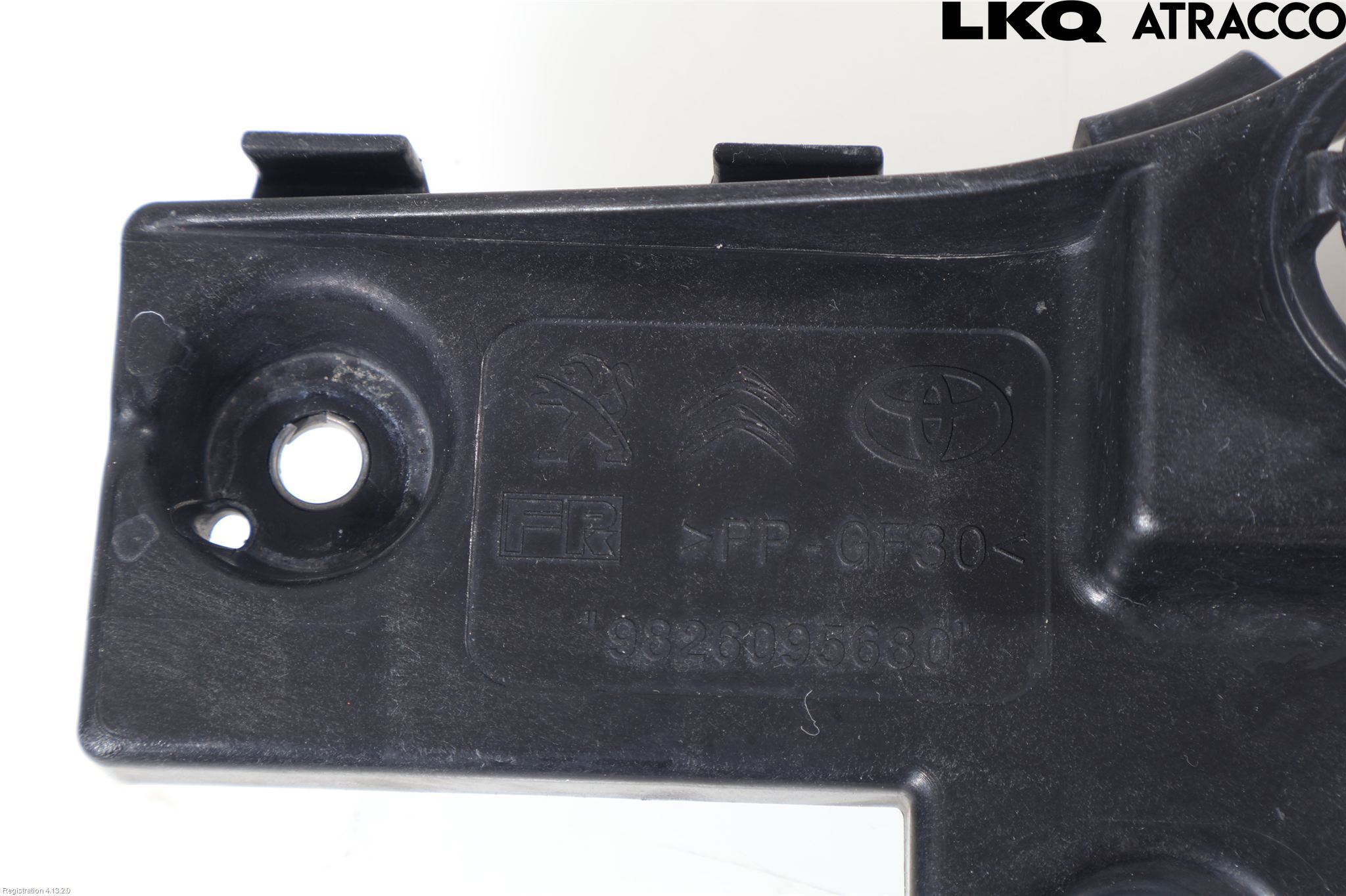 Toyota PROACE II 16- Frontlykt Holder-Feste