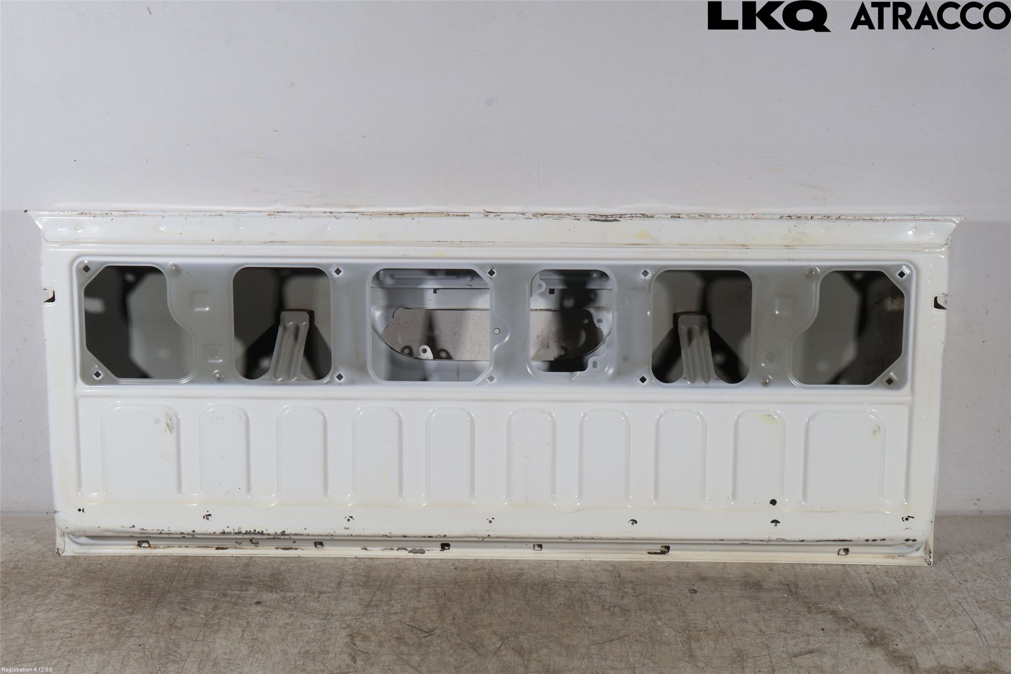 Toyota HILUX 16- Lasteplan Luke Bak