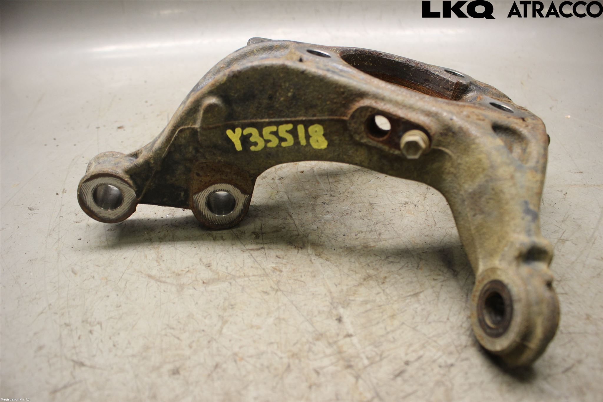 Toyota COROLLA CROSS XG10 22- Spindel Hf