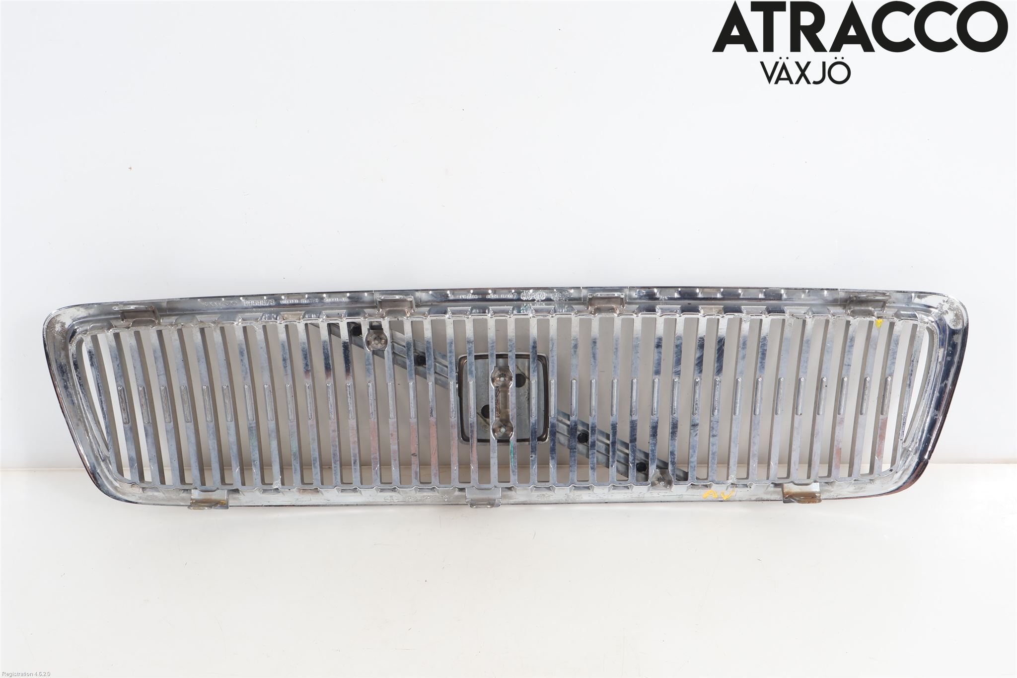 Volvo V70 00-04 Grill Komplett