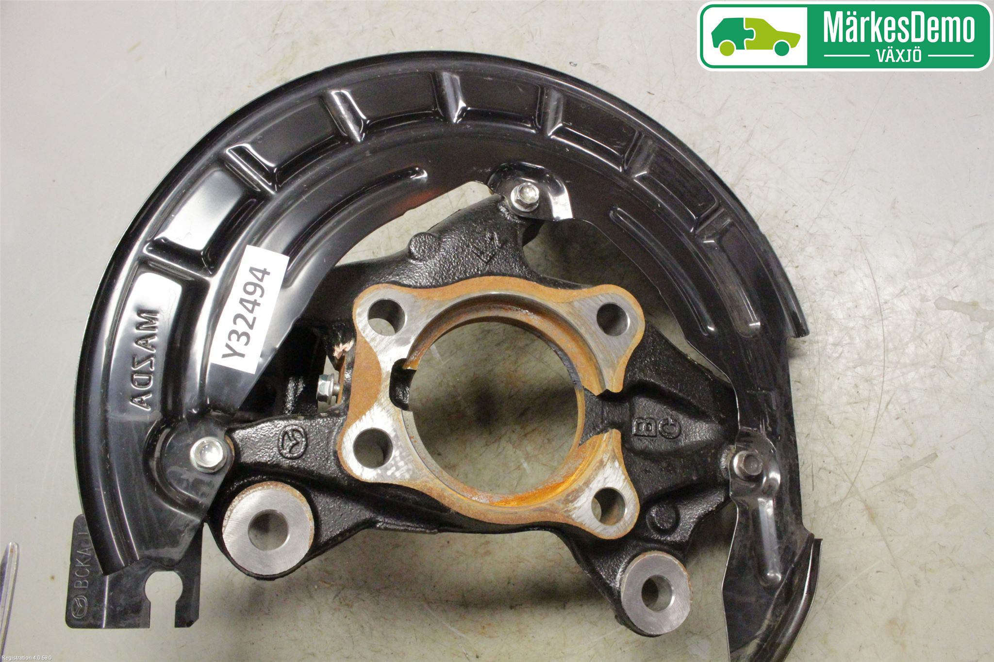 Mazda 3 IV 19- Spindel Vf