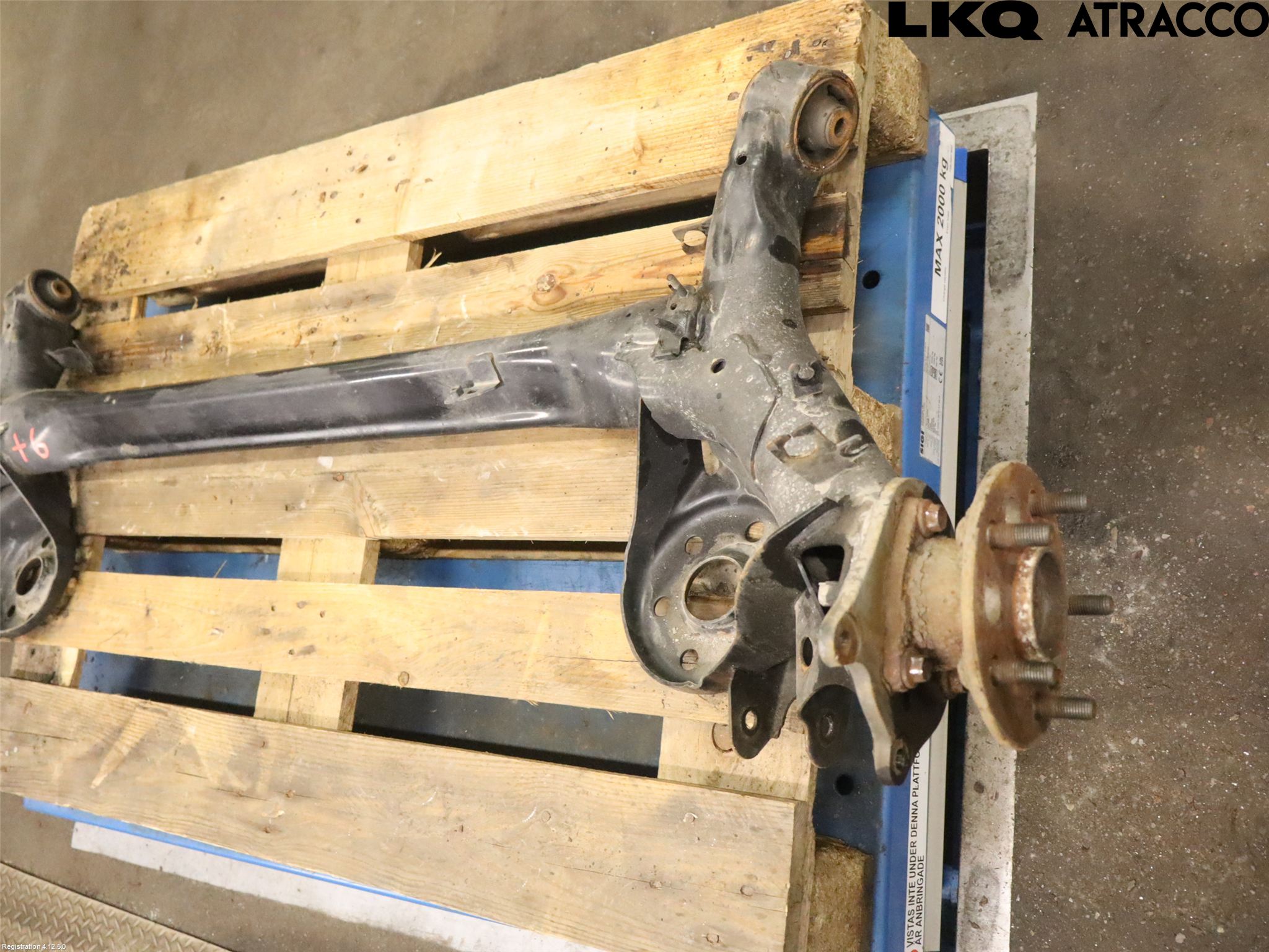 Toyota AURIS 07-09 Bakaksel Feste Travers-Ramme