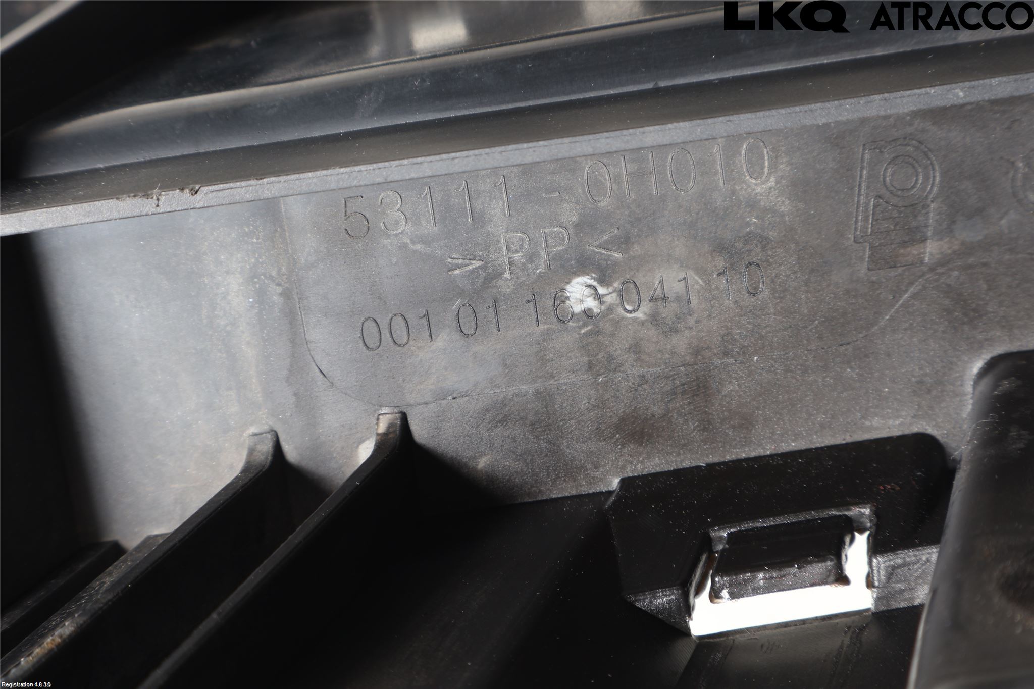Toyota AYGO 06-14 Grill Komplett