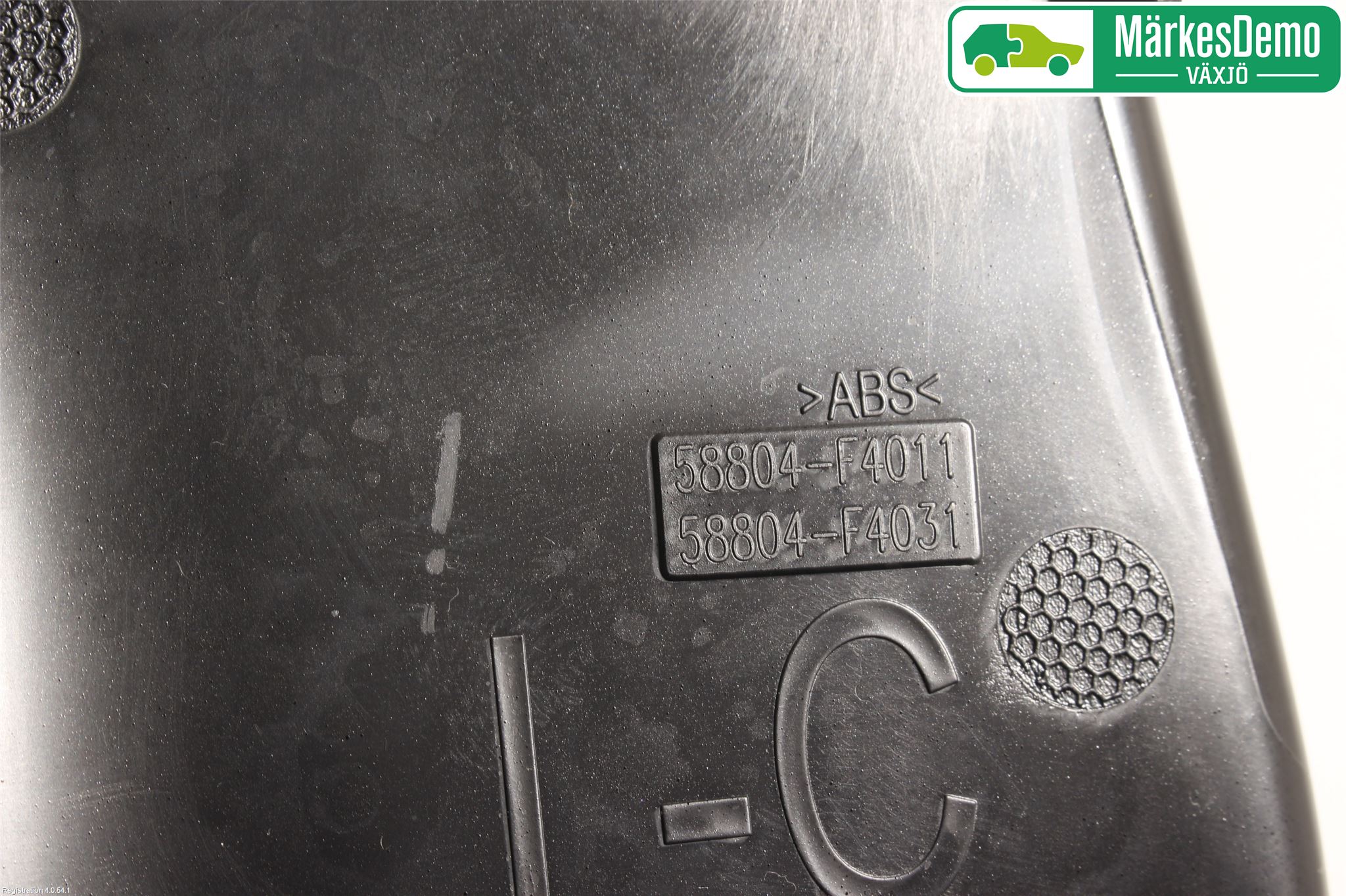 Toyota C-HR 16-23 Instrumentkonsoll Gulv
