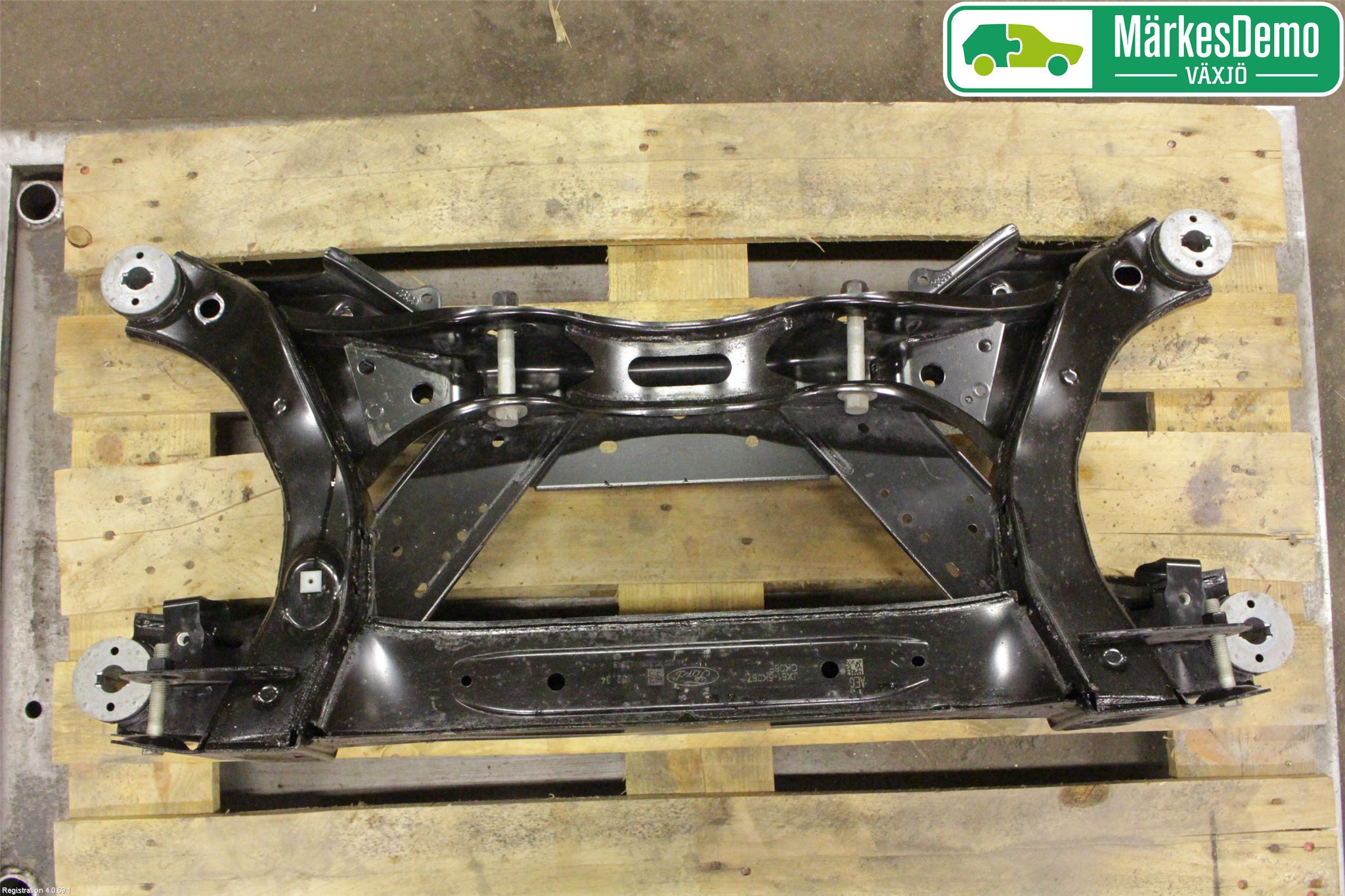 Ford FOCUS 19- Bakaksel Feste Travers-Ramme