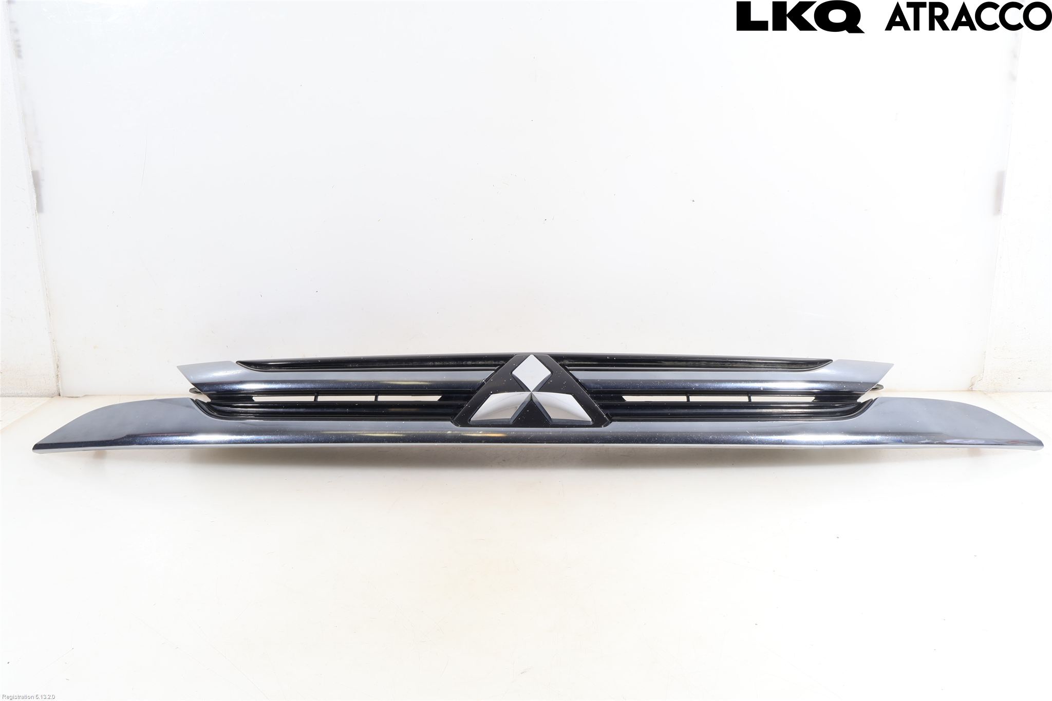 Mitsubishi OUTLANDER 13-21 Grill Komplett