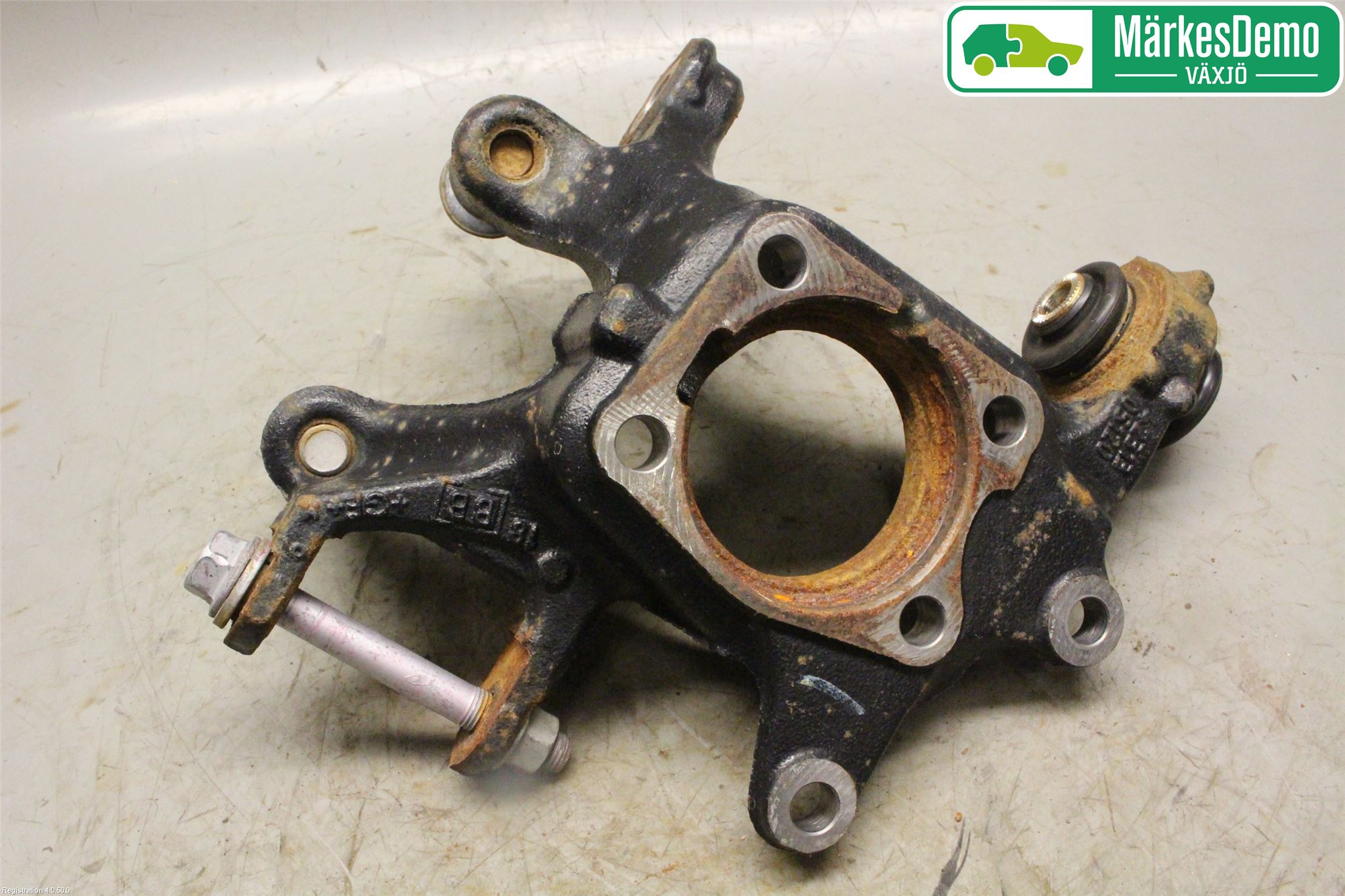 Toyota AVENSIS 16-18 Spindel Hb