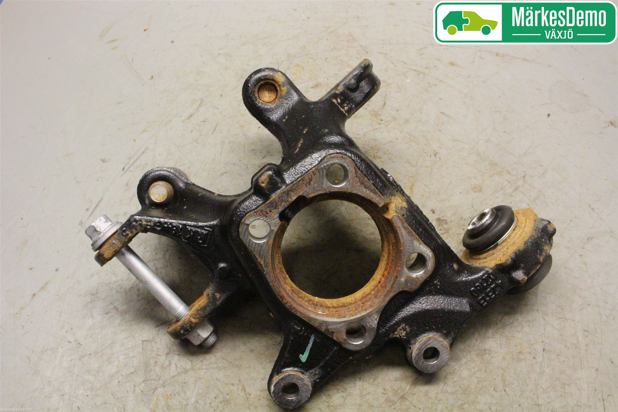 Toyota AURIS 13-19 Spindel Hb