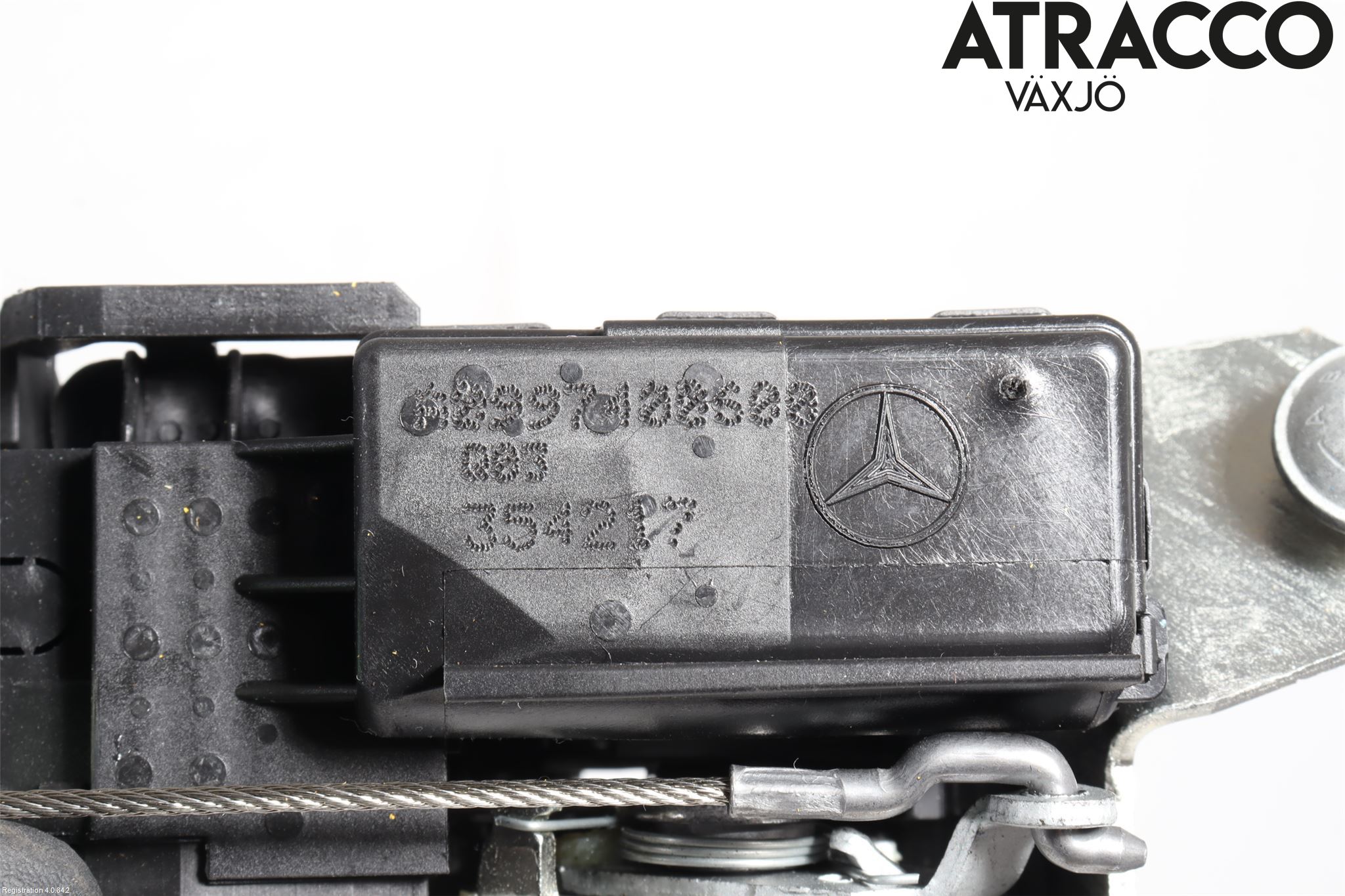 Mercedes-Benz MB E-KLASS (W213) 16-23 Bakluke-Lokk Låsekasse