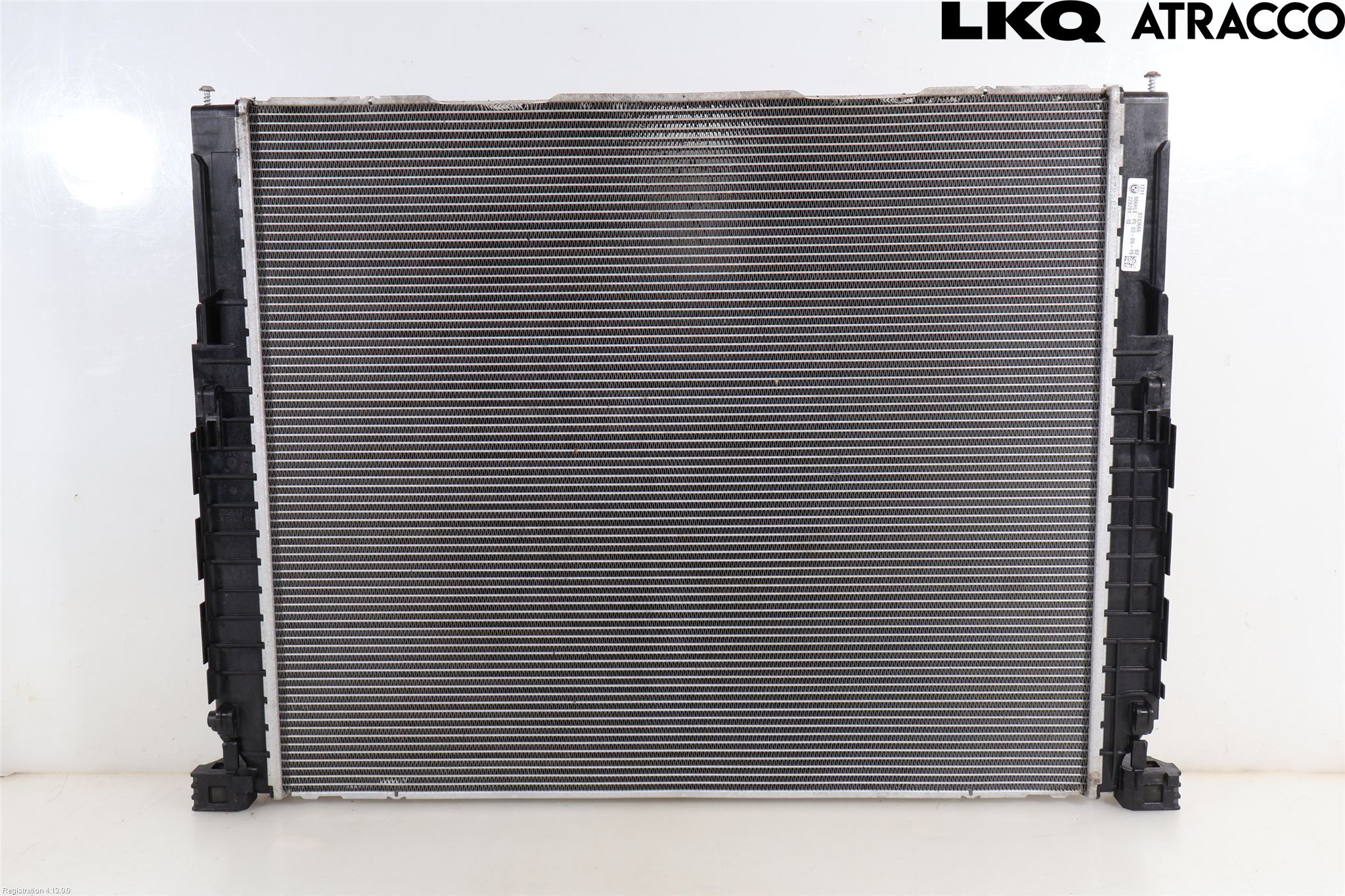BMW 5 G30/G31/F90 17-23 Radiator Automat