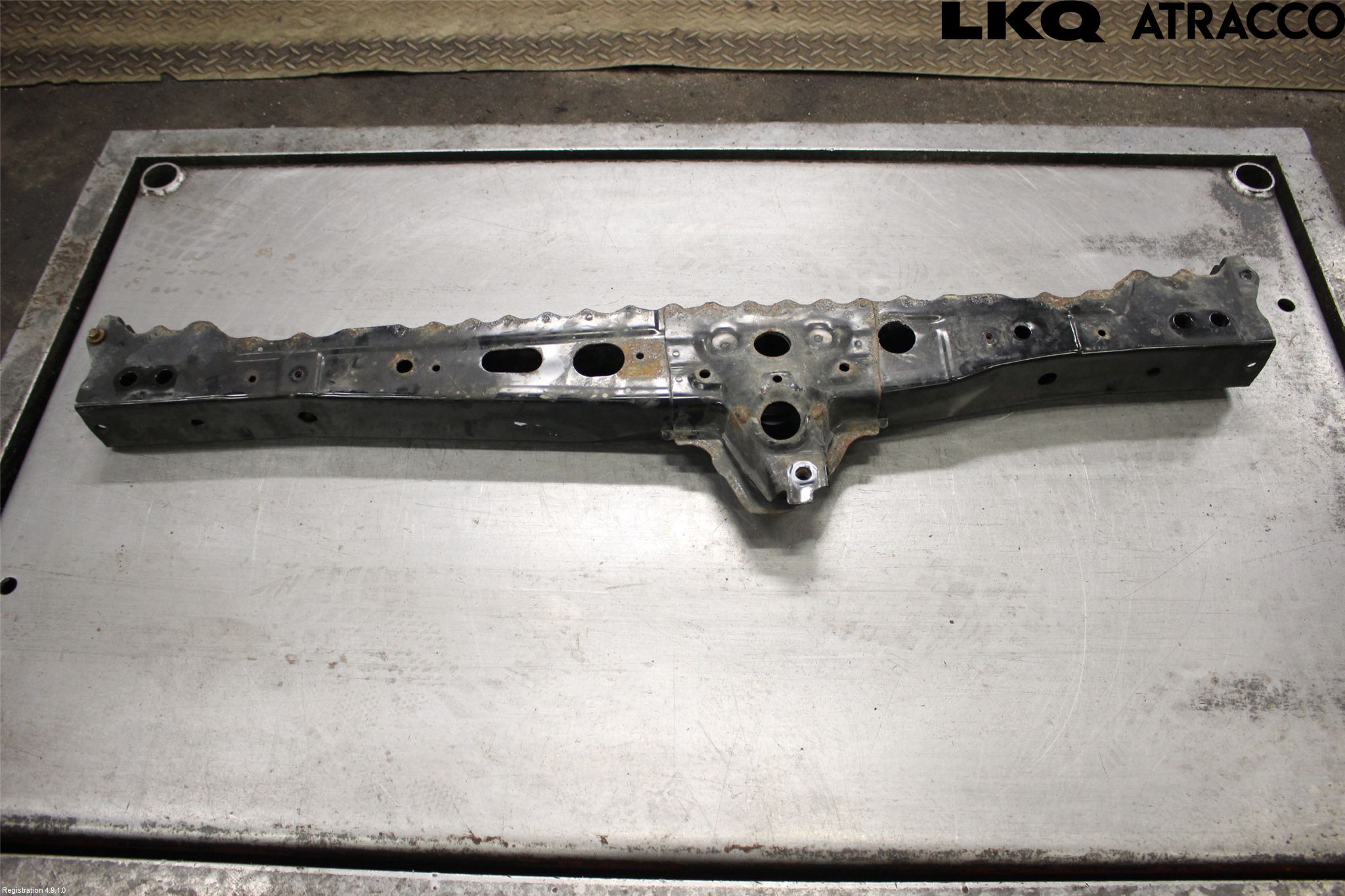 Toyota AURIS 13-19 Motorbjelke (Langs Gående )