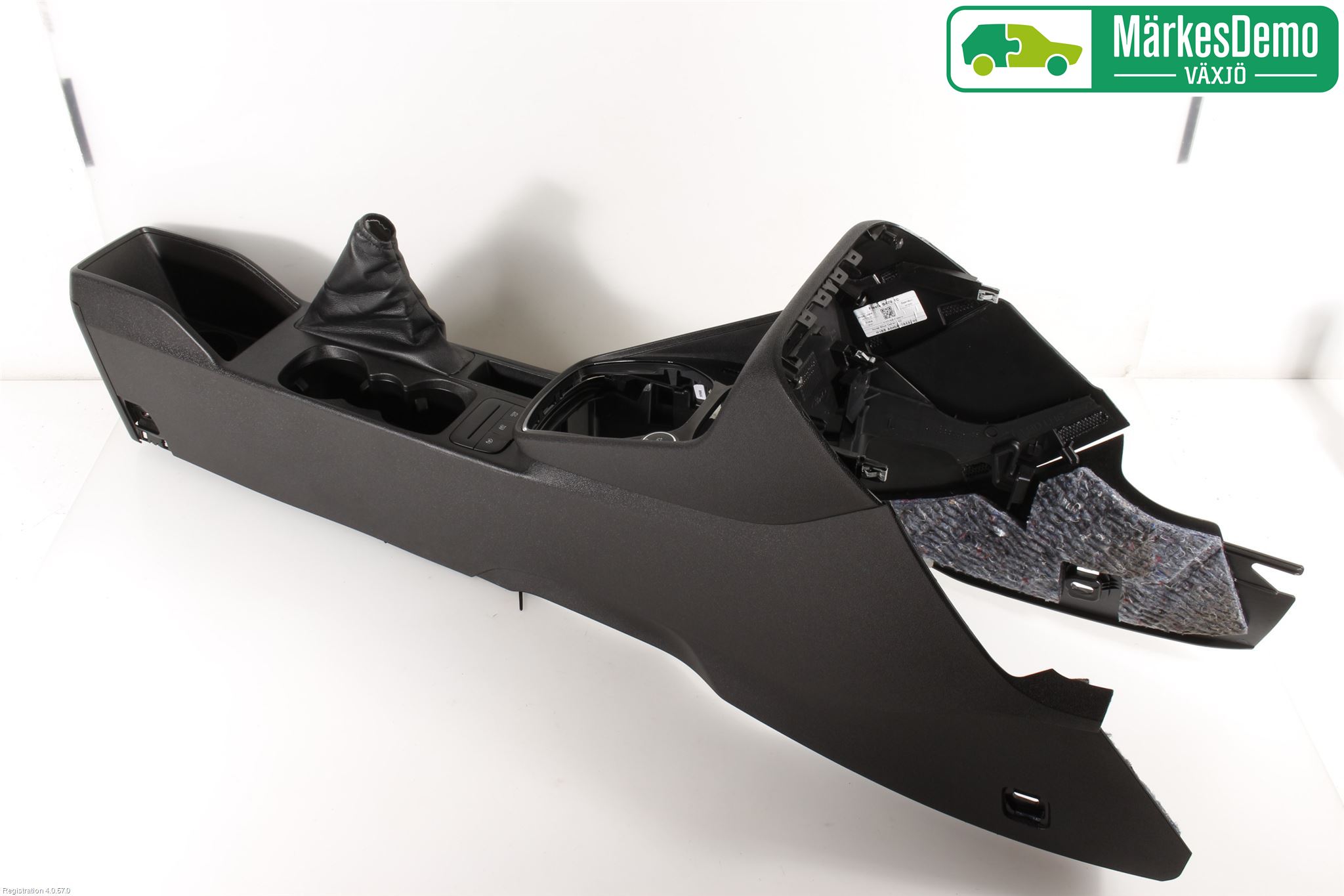 Suzuki SX4 S-CROSS 14-21 Instrumentkonsoll Gulv