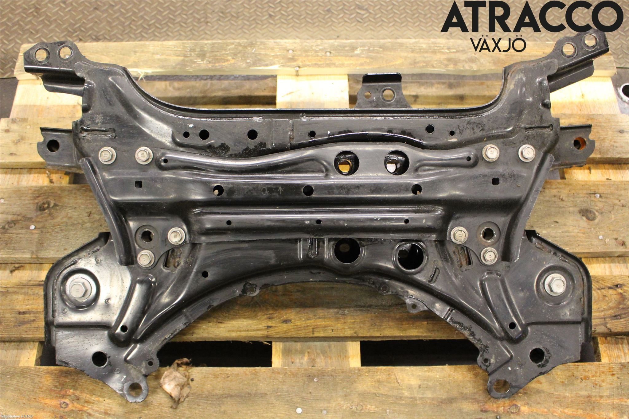 Toyota AURIS 13-19 Forstillingsbjelke(Tvergående)