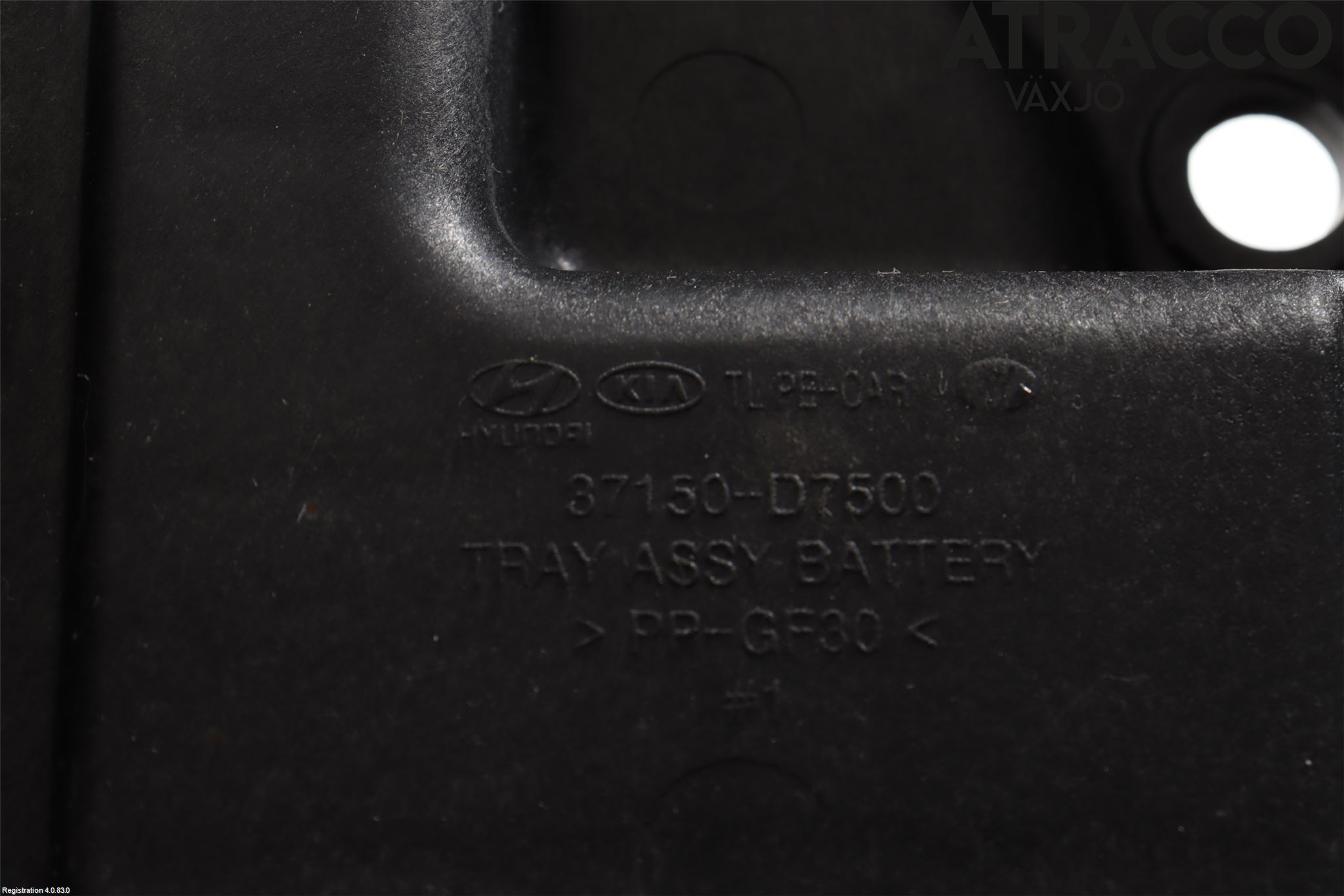 Hyundai TUCSON 05- Batterikasse - Feste - Holder