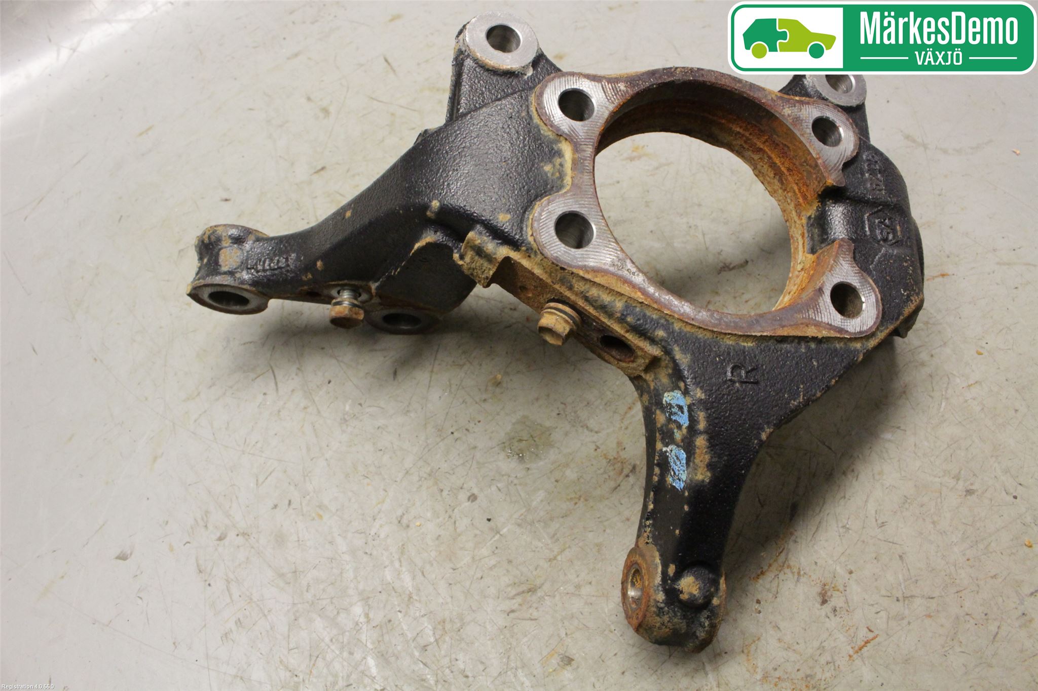 Toyota AURIS 13-19 Spindel Hf
