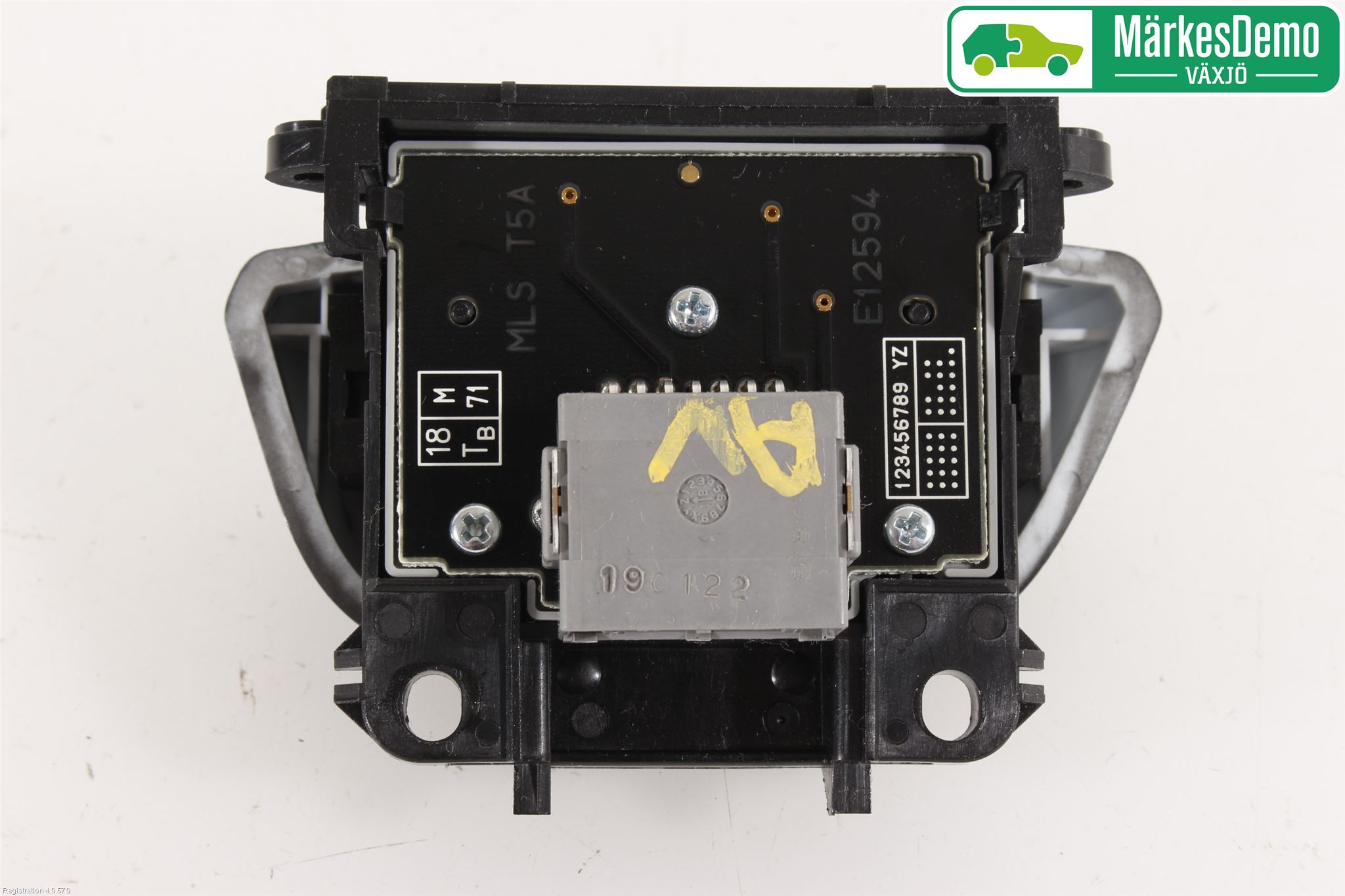 Honda HR-V 15-21 Bryter Ratt Radio-Stereo