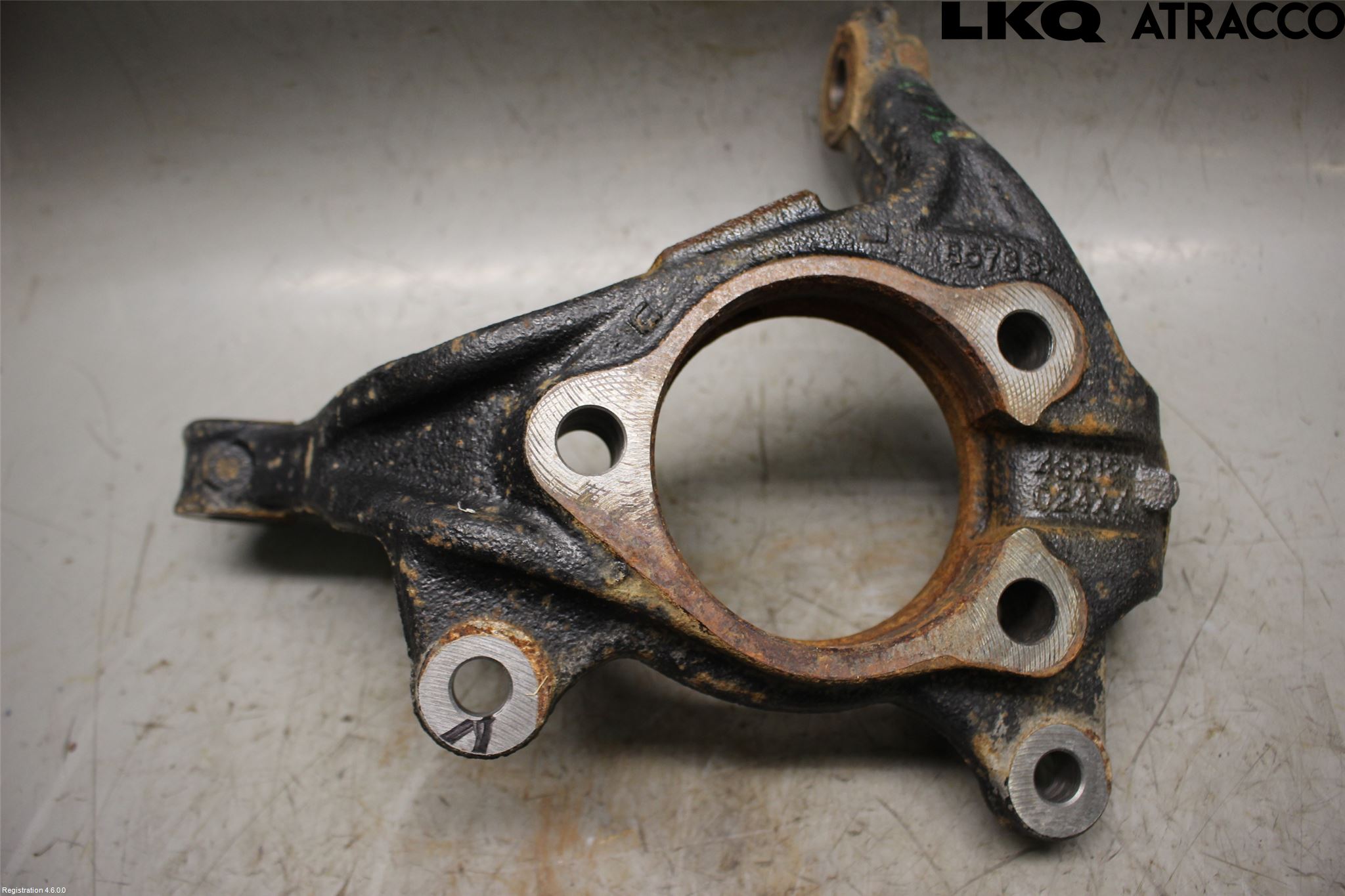 Toyota YARIS XP21 20- Spindel Vf