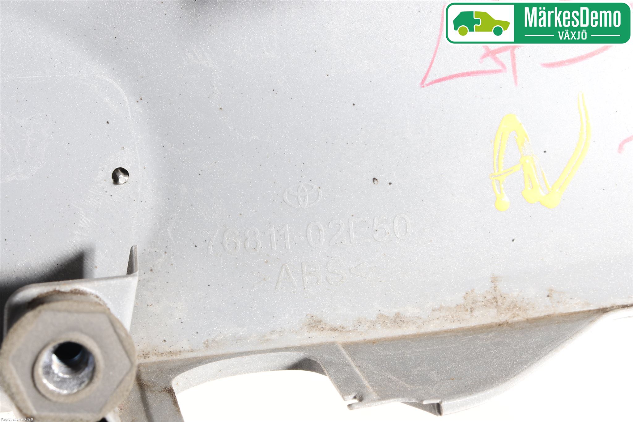 Toyota AURIS 13-19 Refleksplate - Skiltplate
