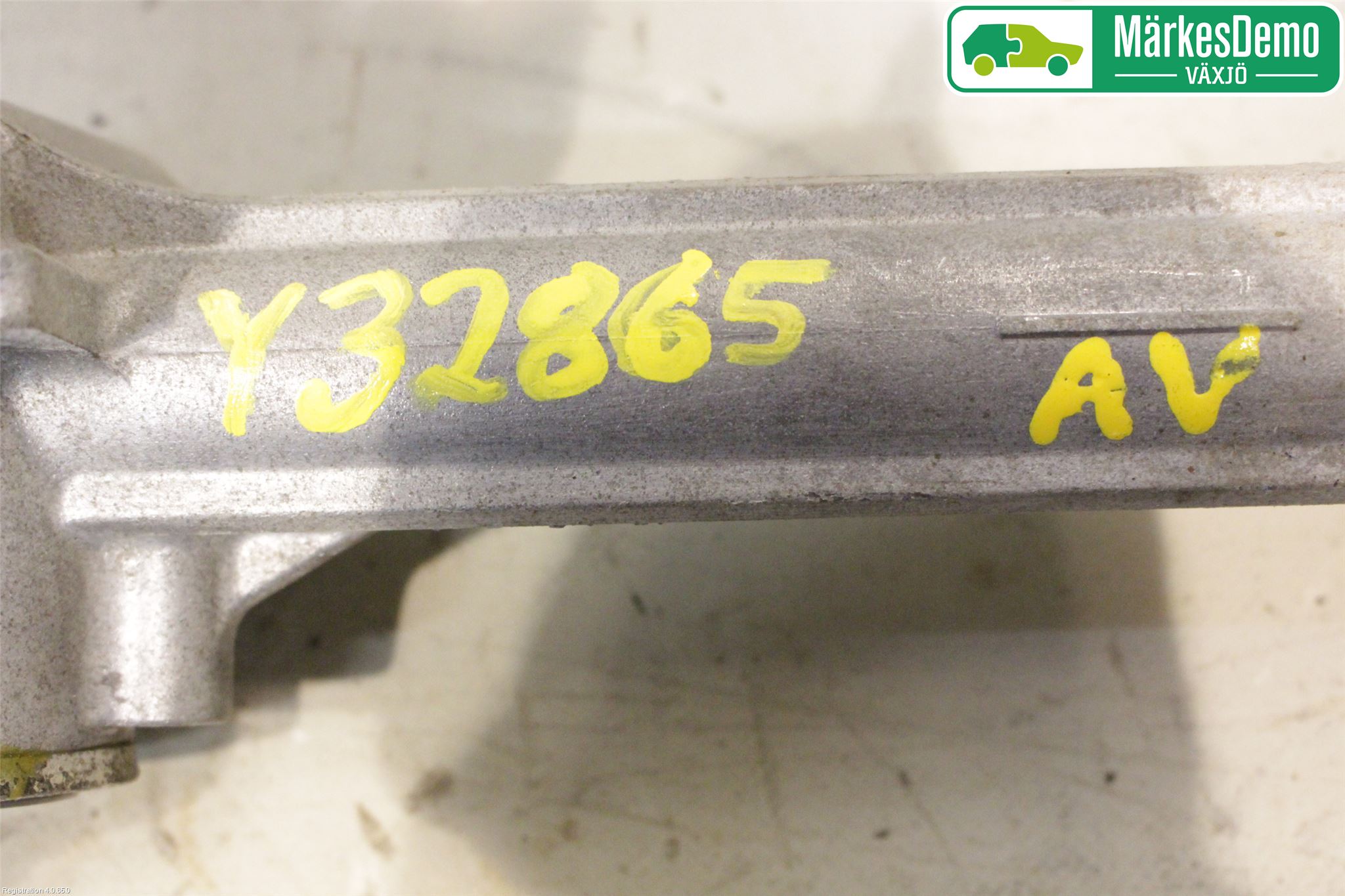Suzuki SWIFT 17-24 Servo Snekke - Tannstang