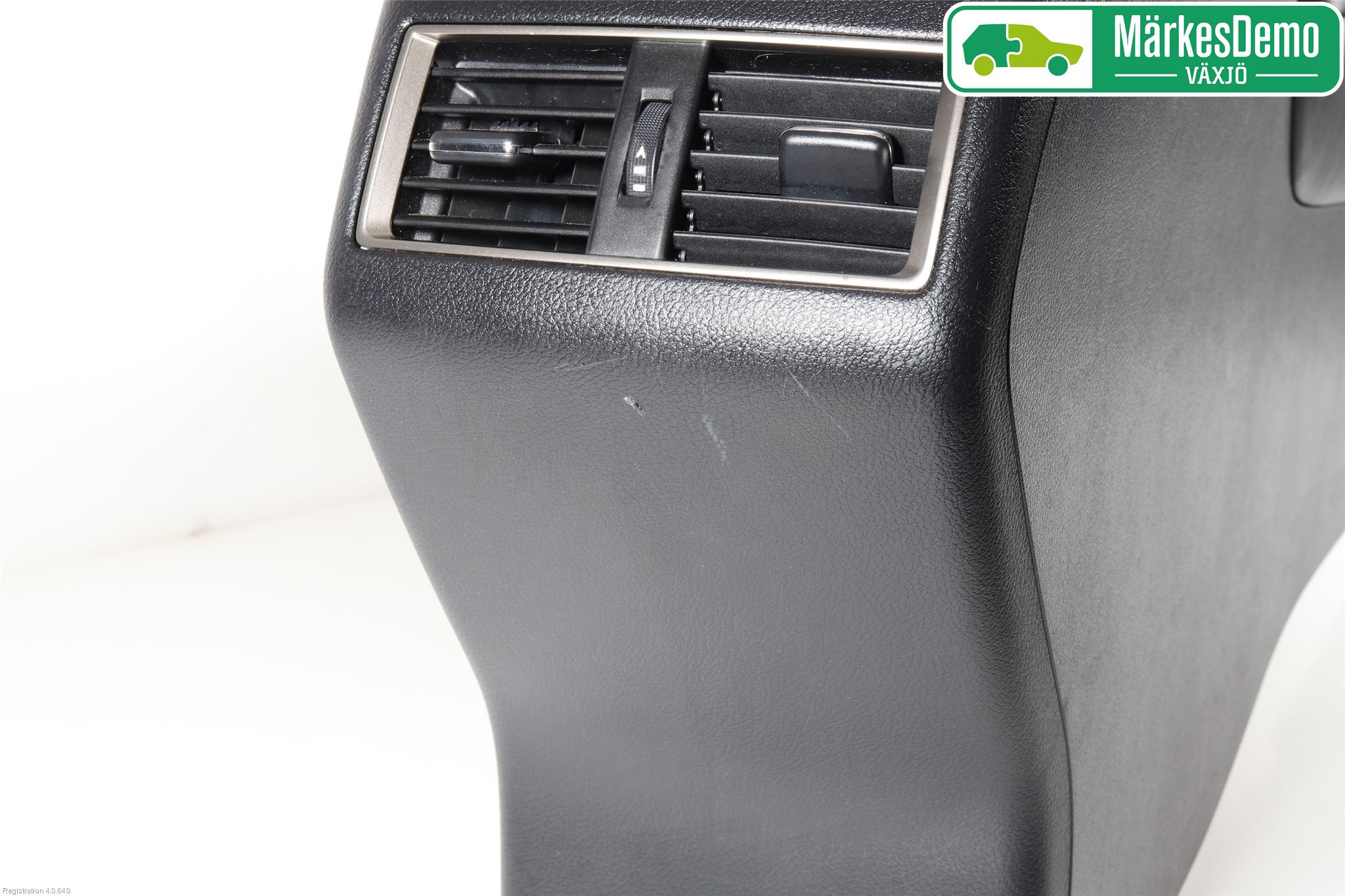 Lexus NX 300h 15-21 Instrumentkonsoll Gulv