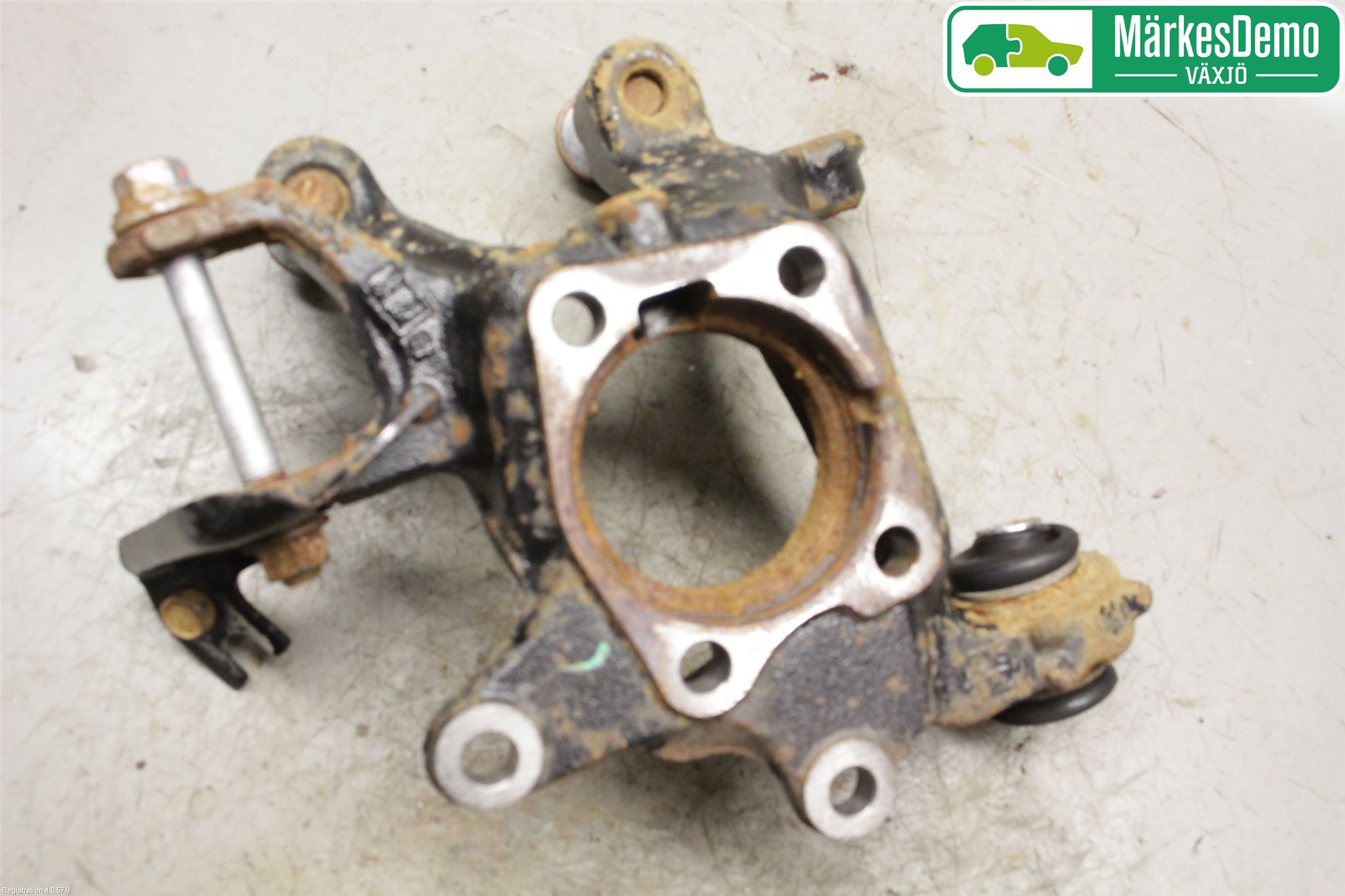 Toyota AVENSIS 16-18 Spindel Hb