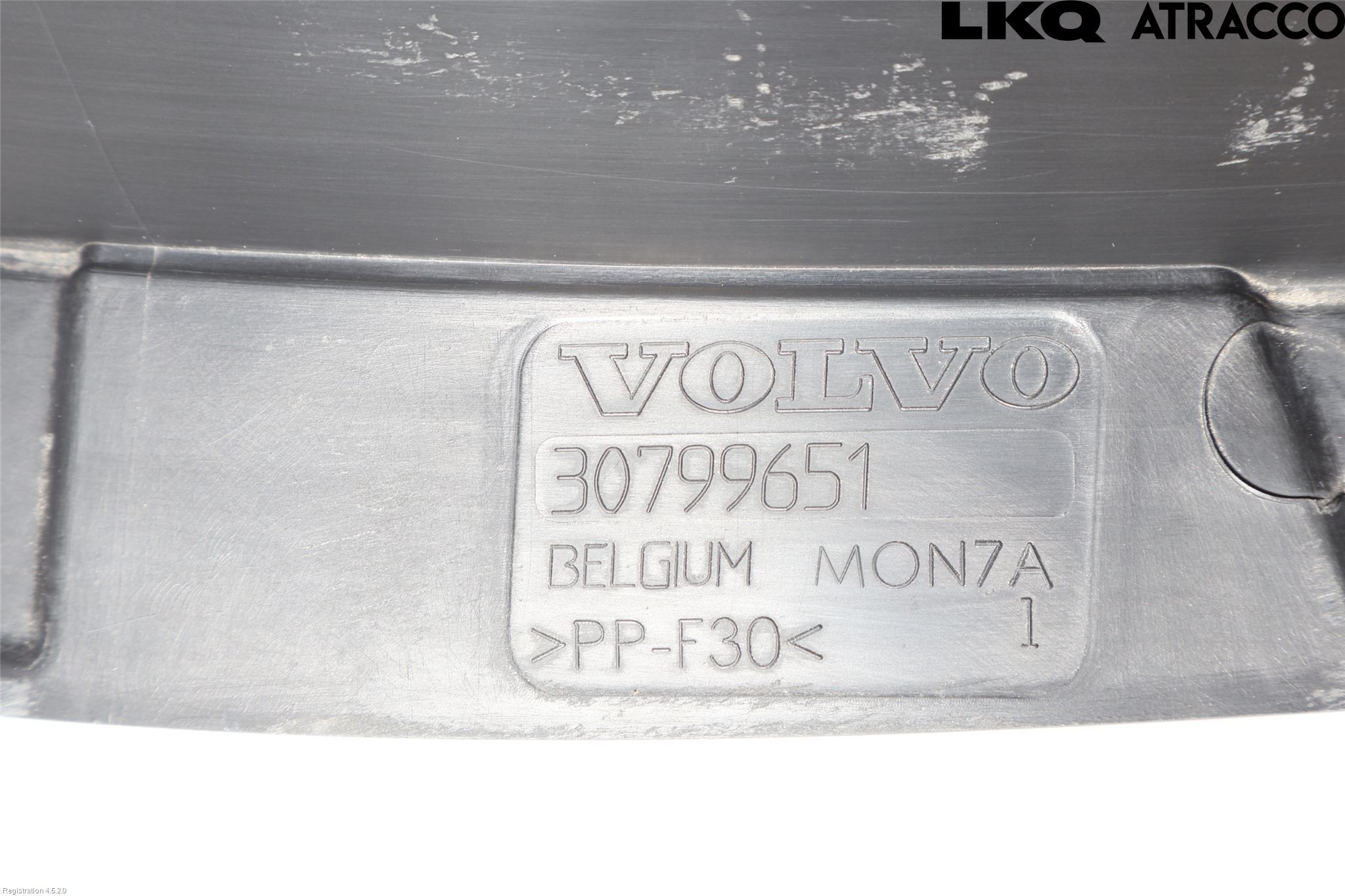 Volvo XC60 09-13 Visker Deksel-Grill-Under Frr
