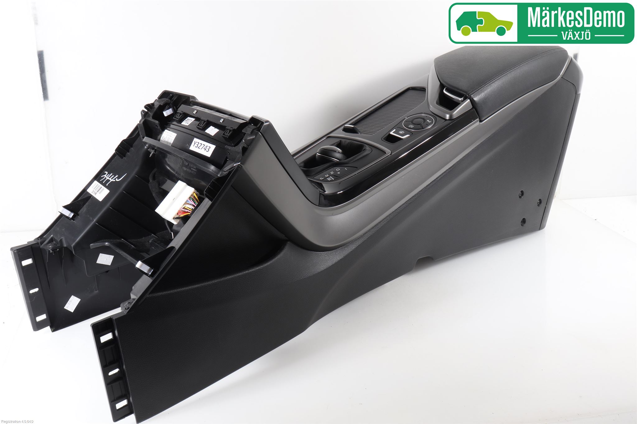 Hyundai i40 16-18 Instrumentkonsoll Gulv