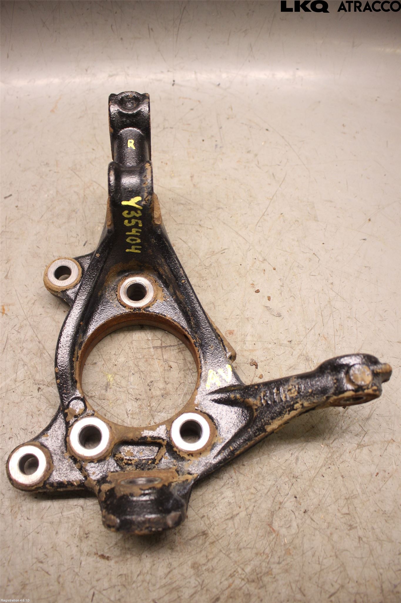 Toyota YARIS XP21 20- Spindel Hf