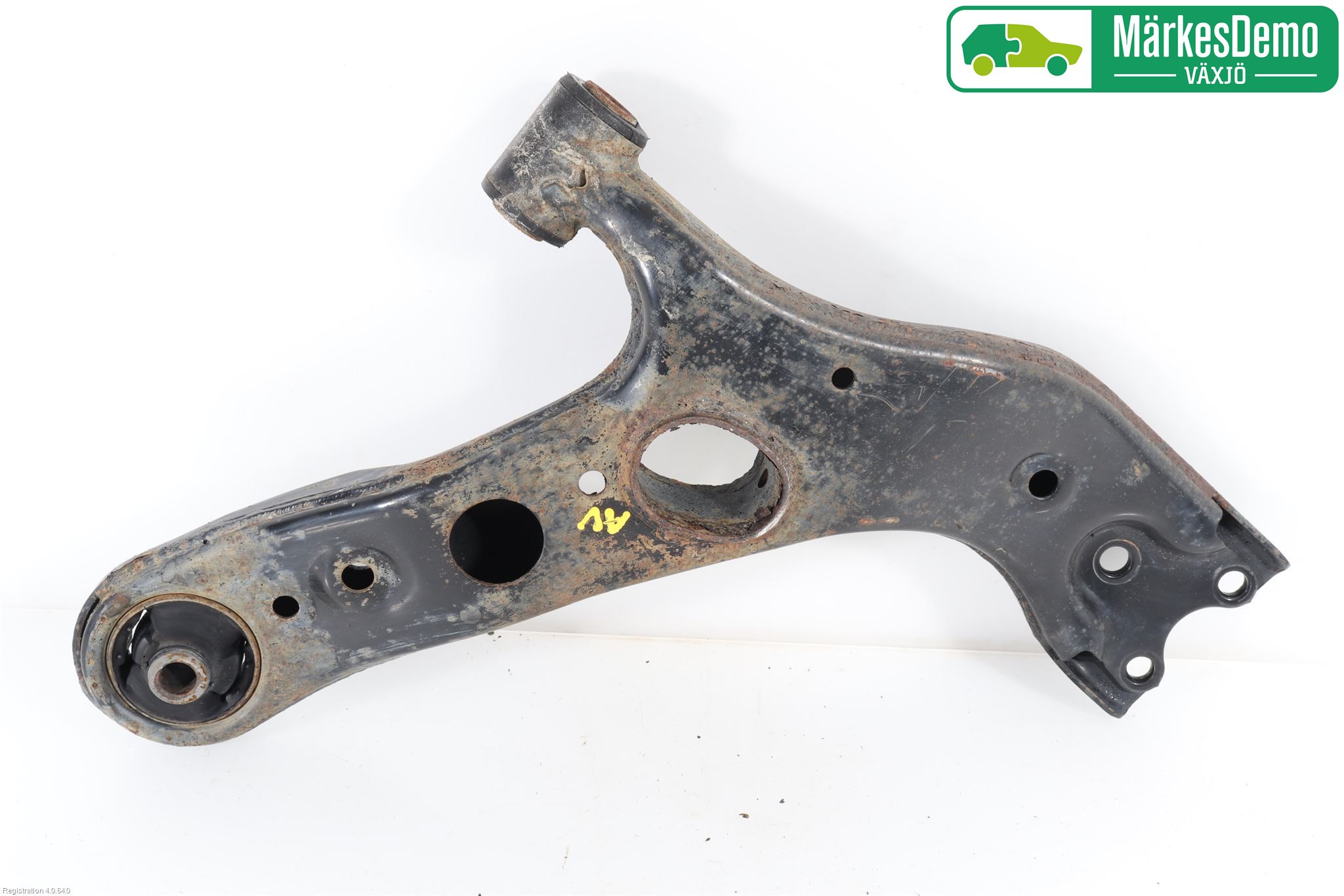 Toyota RAV4 13-18 Bærearm Foran Venstre Nedre
