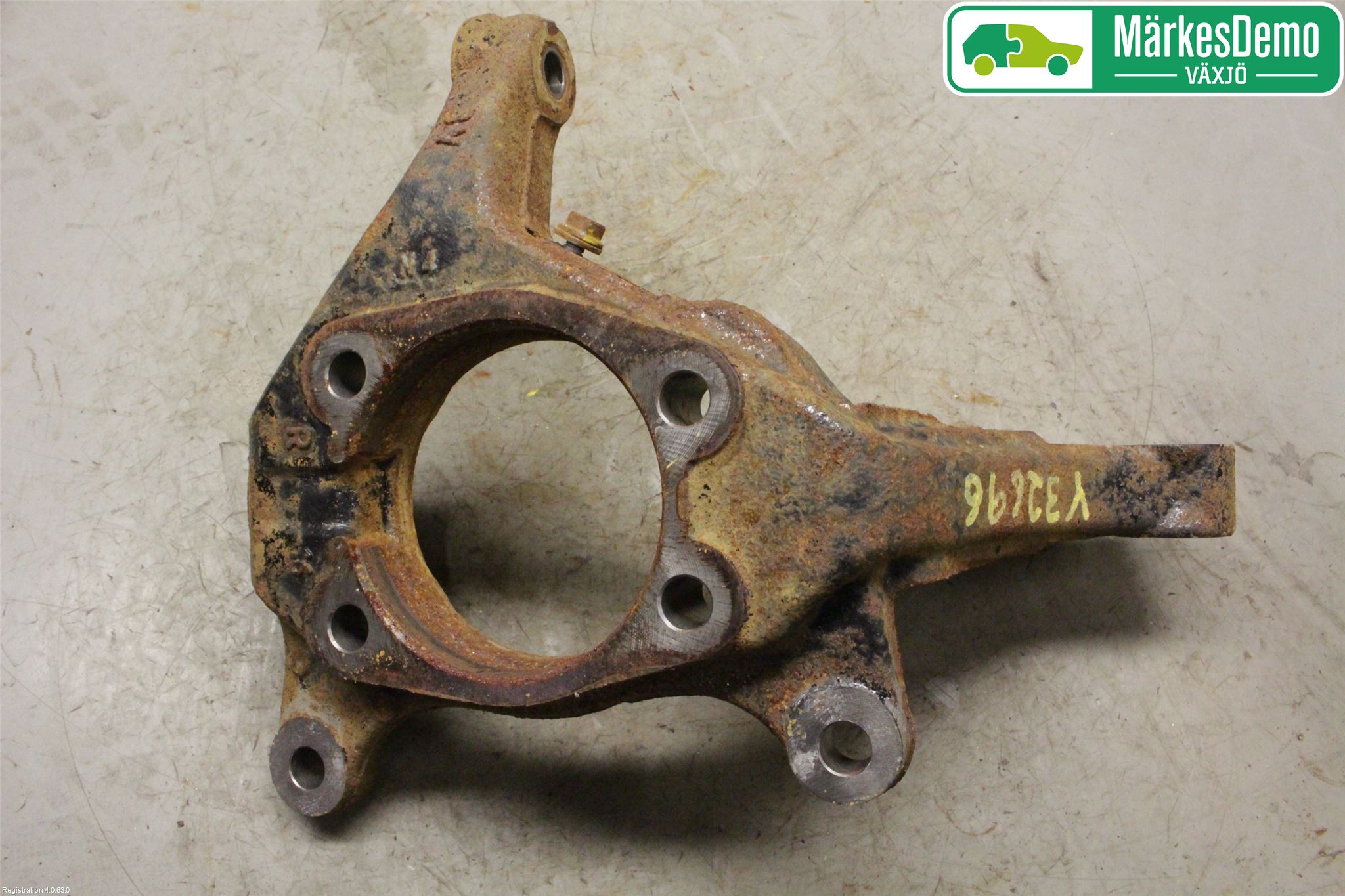 Toyota RAV4 13-18 Spindel Hf