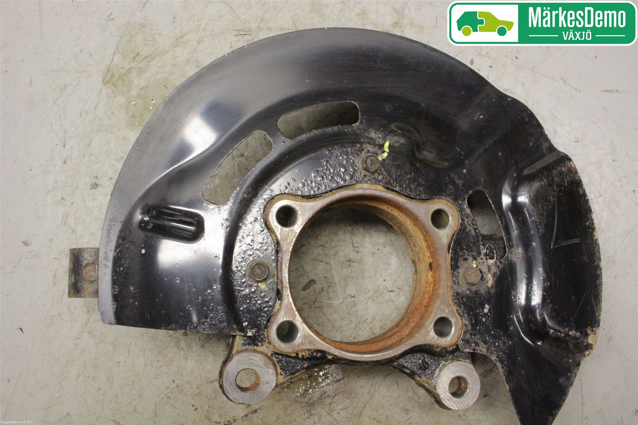 Hyundai TUCSON 05- Spindel Vf