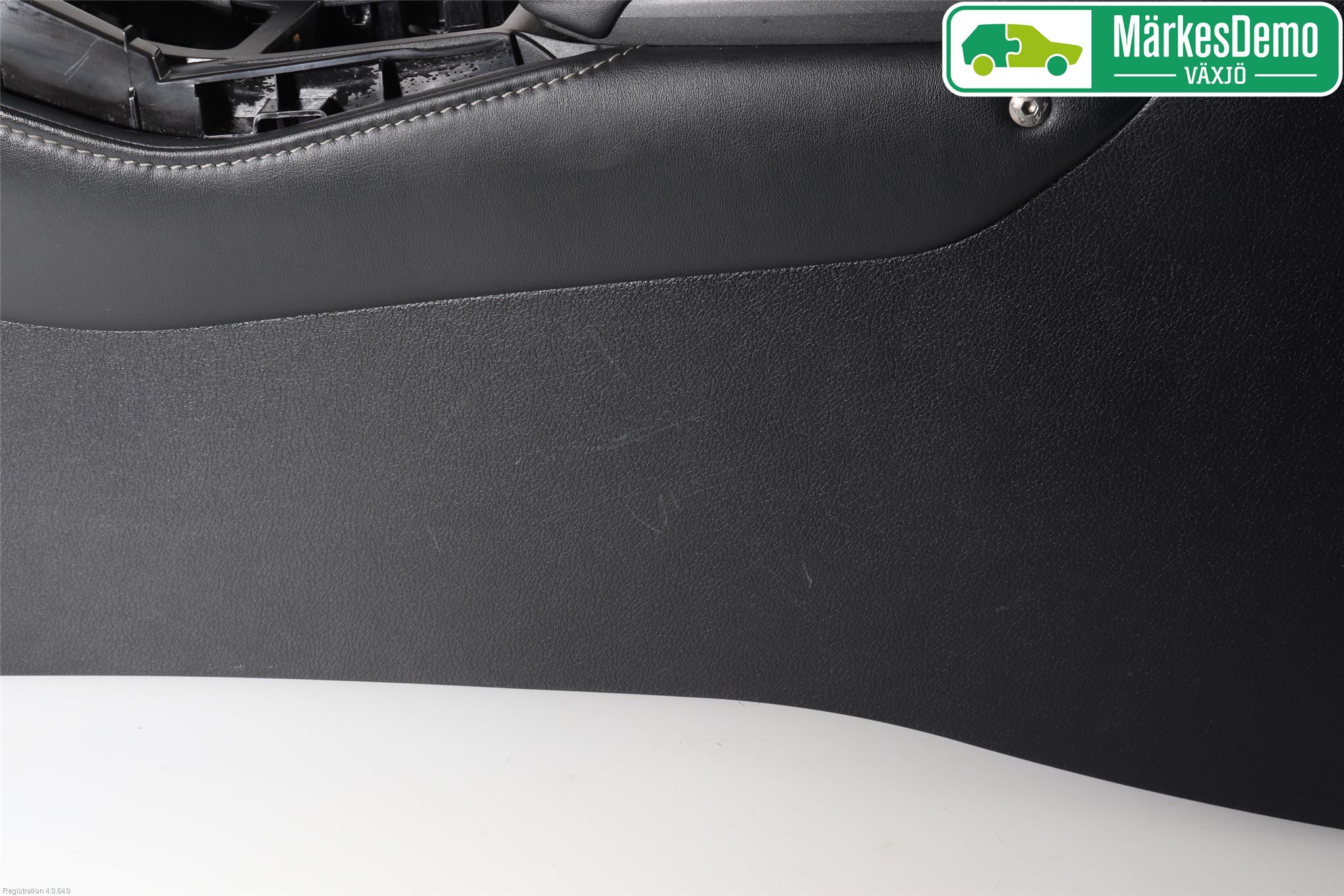 Lexus NX 300h 15-21 Instrumentkonsoll Gulv