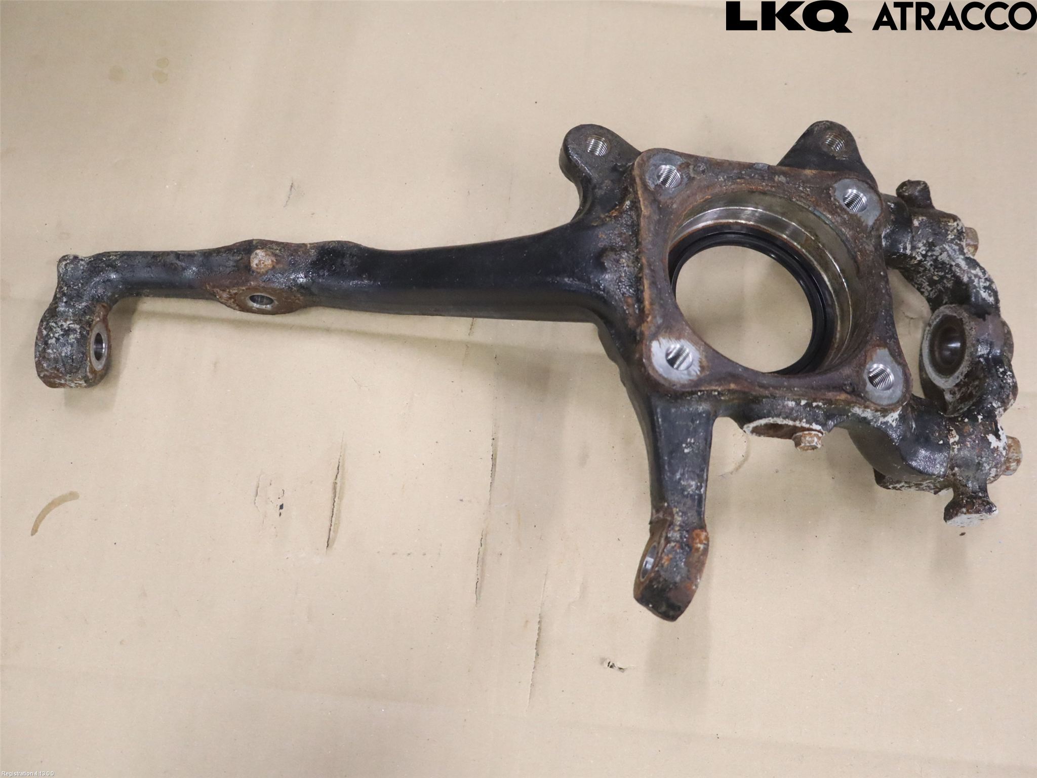 Toyota HILUX 16- Spindel Vf