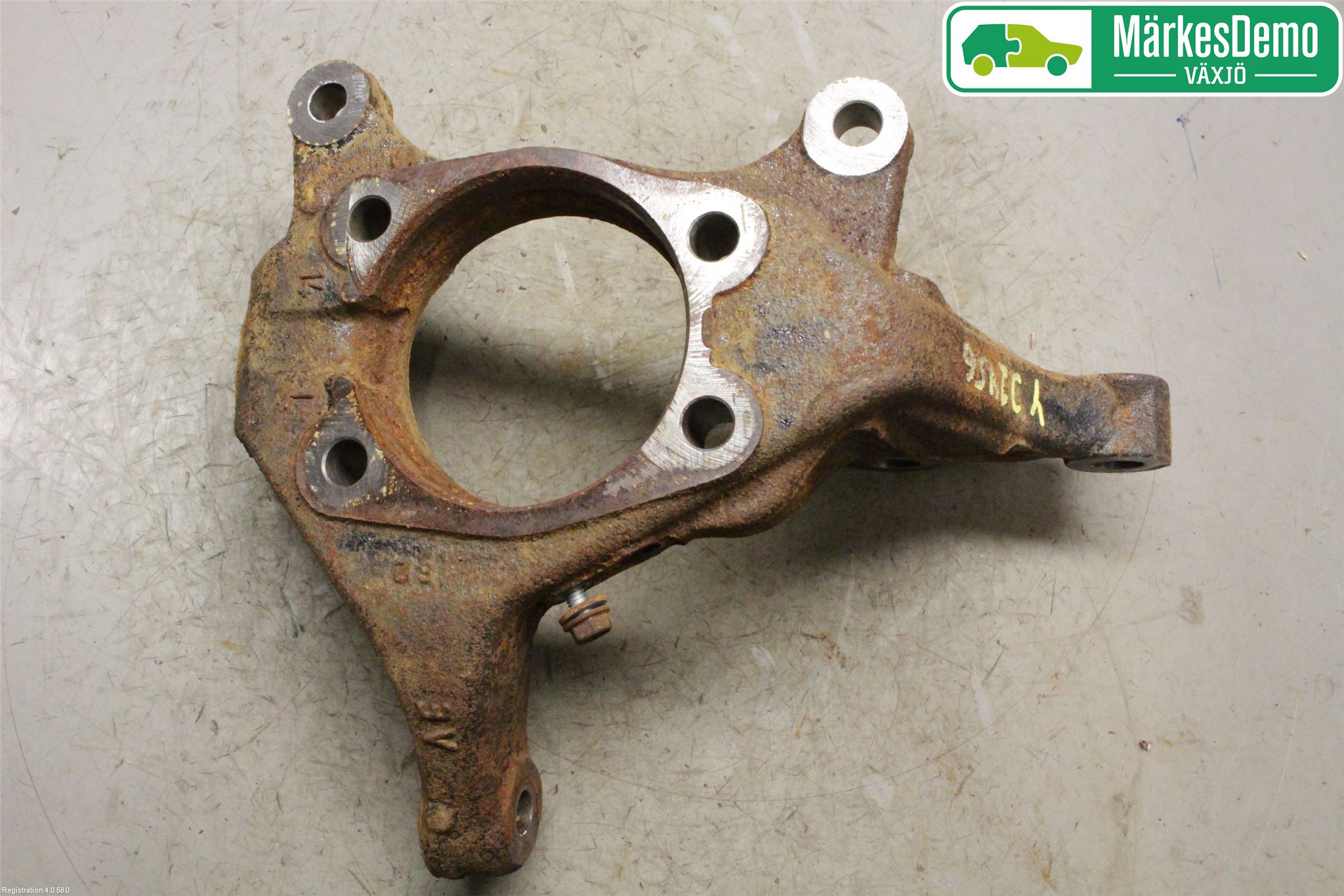 Toyota RAV4 13-18 Spindel Vf